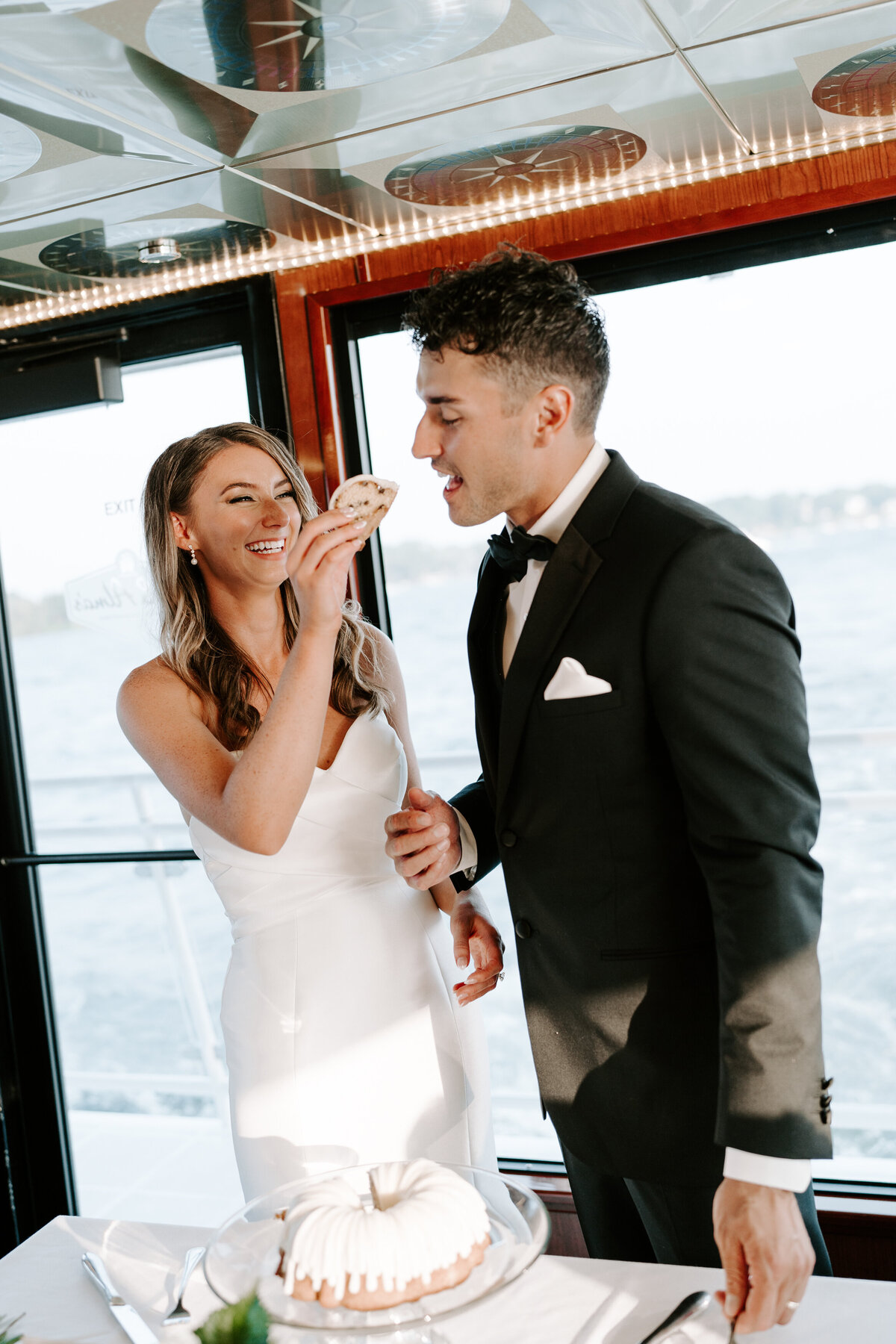 abby-parker-lake-minnetonka-wedding-82