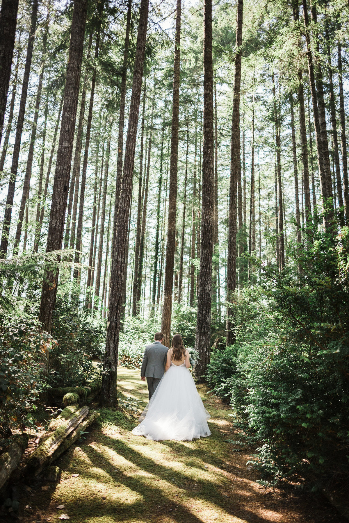 Seattle-Intimate-Backyard-Wedding-Seattle-Wedding-Photographer-13