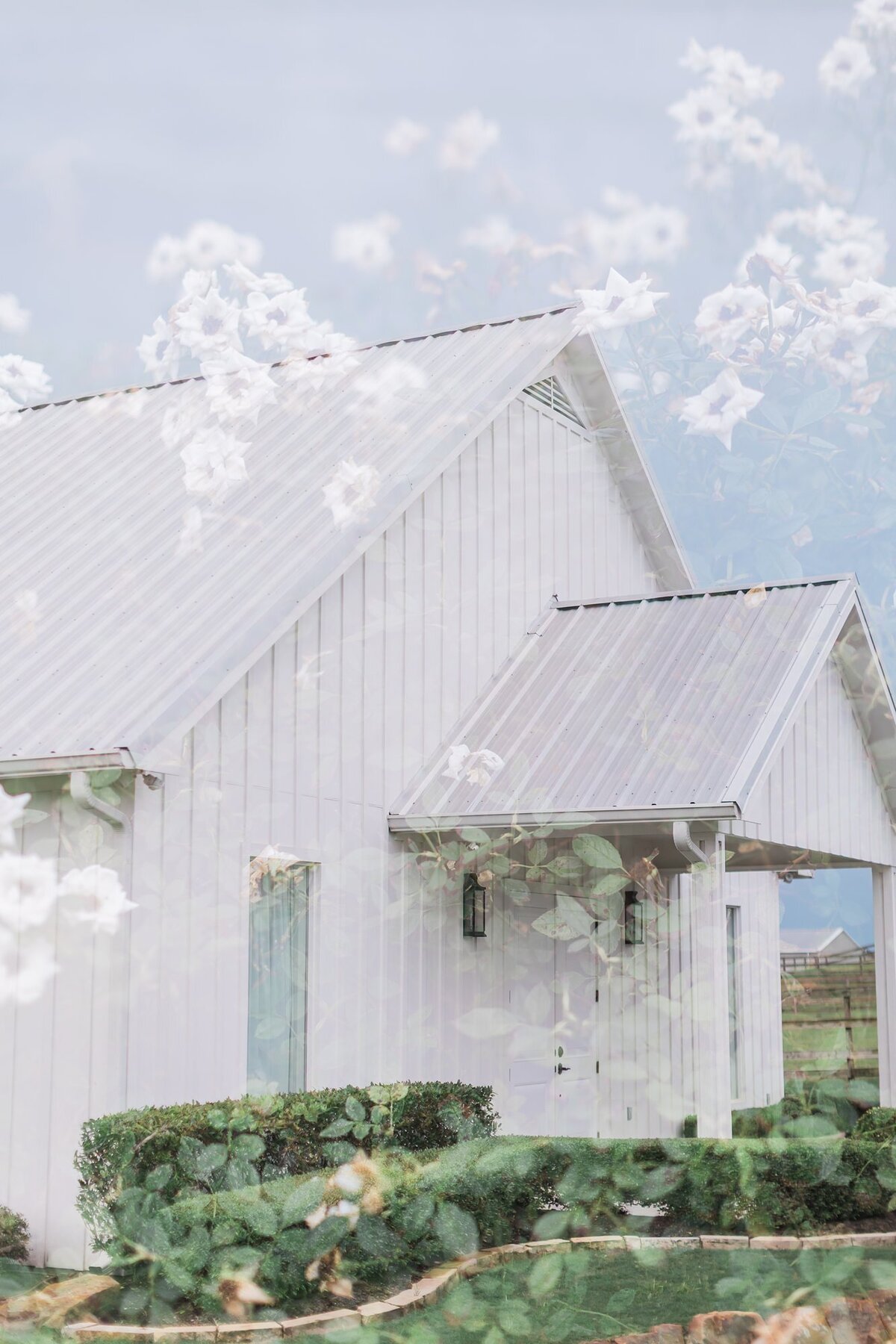 DanielleandAaronTheFarmhouseKristinNicholePhotography36