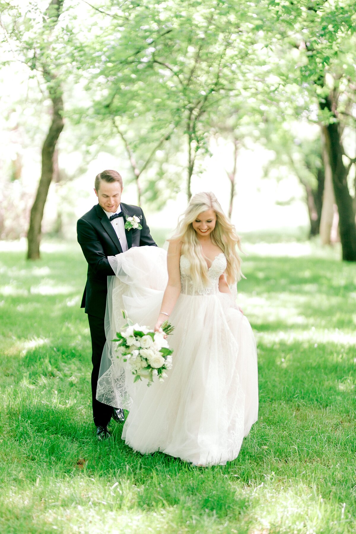 Michelle-and-Michael-Wedding-Day-by-Emily-Nicole-Photo-214