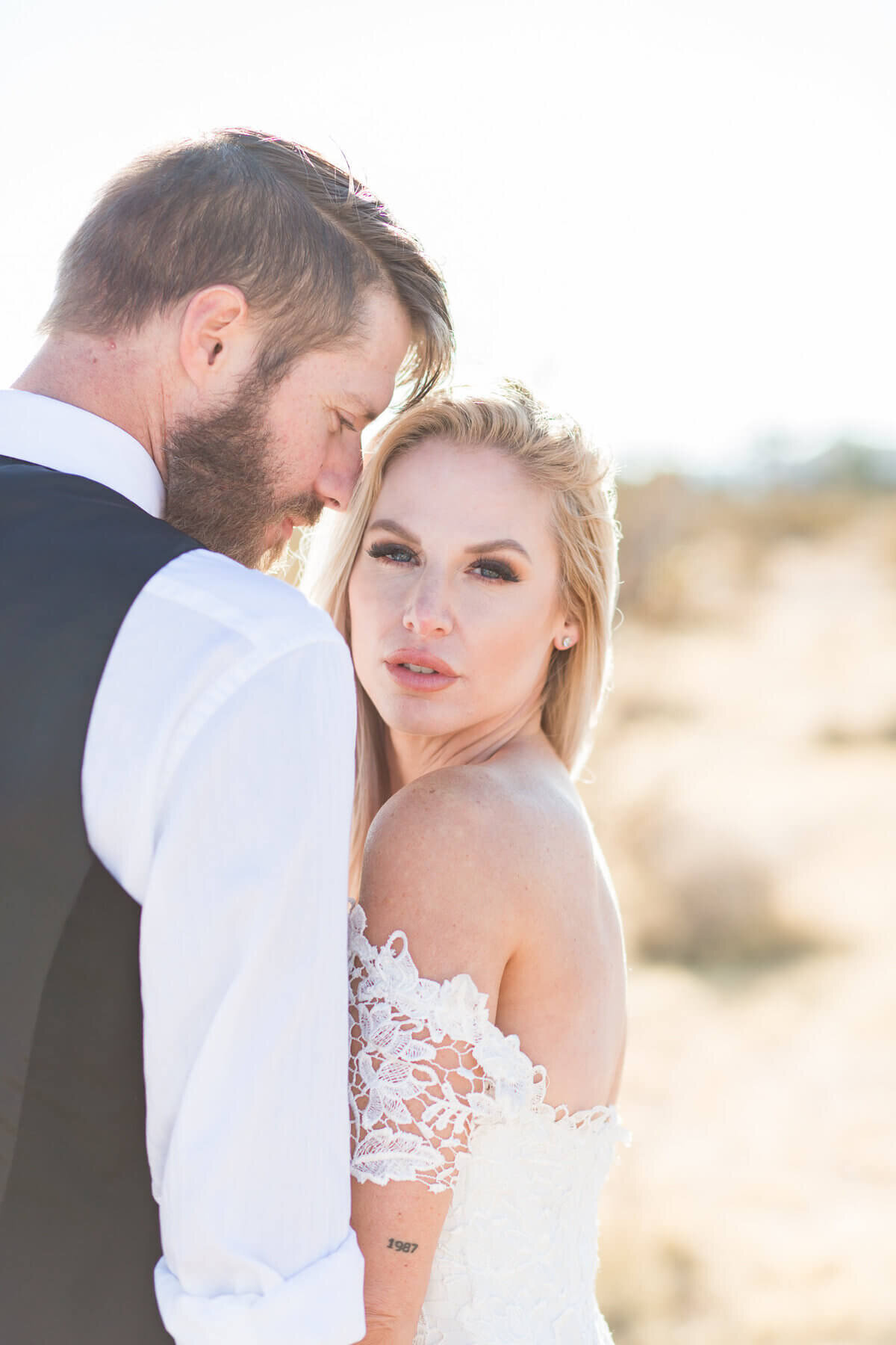 Elopement-photography-at-the-joshua-tree