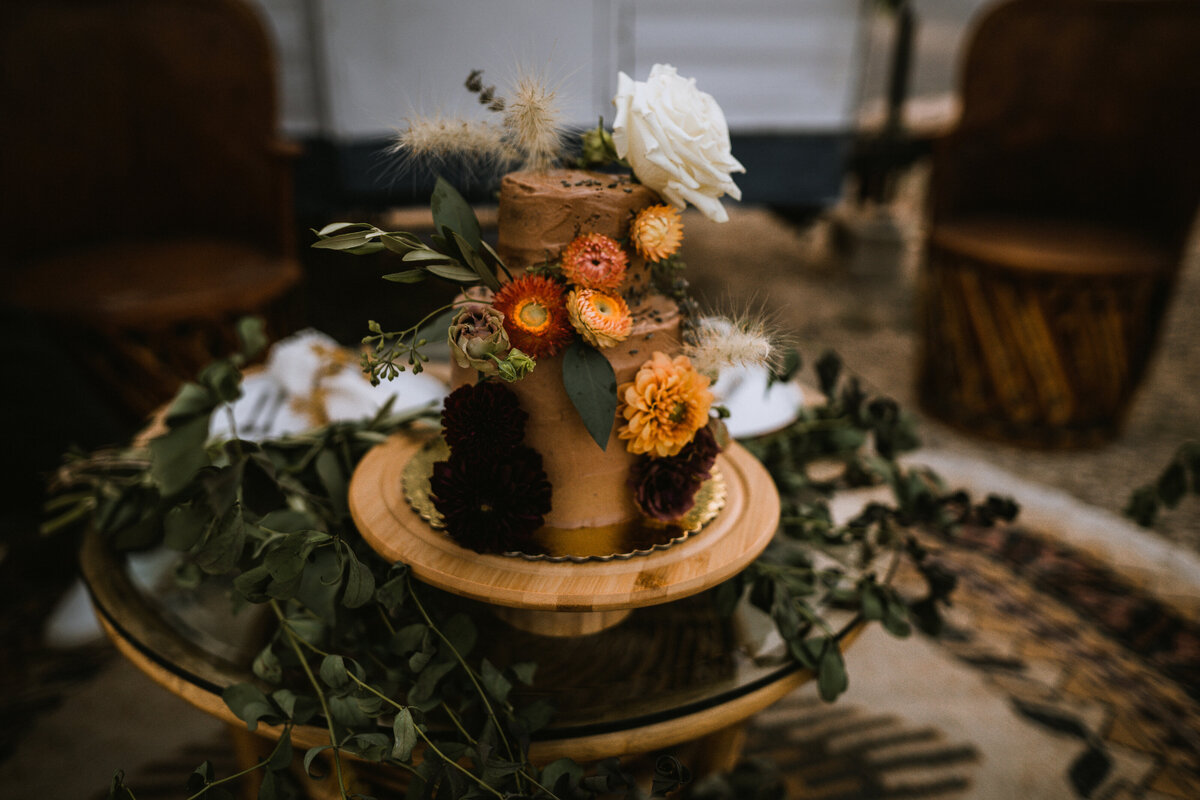 close up shot of the wedding cake during a boho elopement