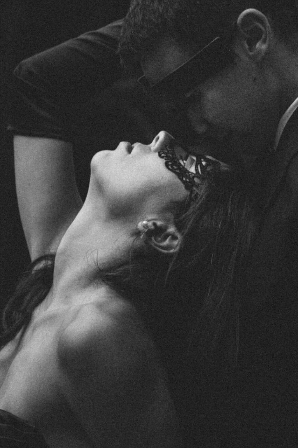 Documentary Style Intimate Wedding Photographer38