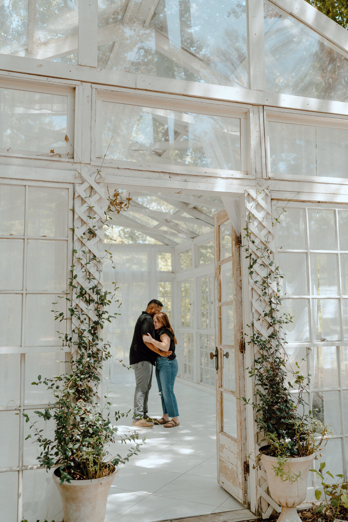 texas-wedding-photographer-angelina-loreta-photography-college-station-houston-magnolia-montgomery-bride-bouquet-groom-91
