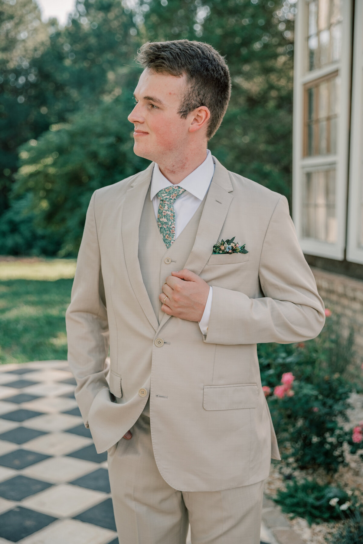 Groom at Three Oaks Manor