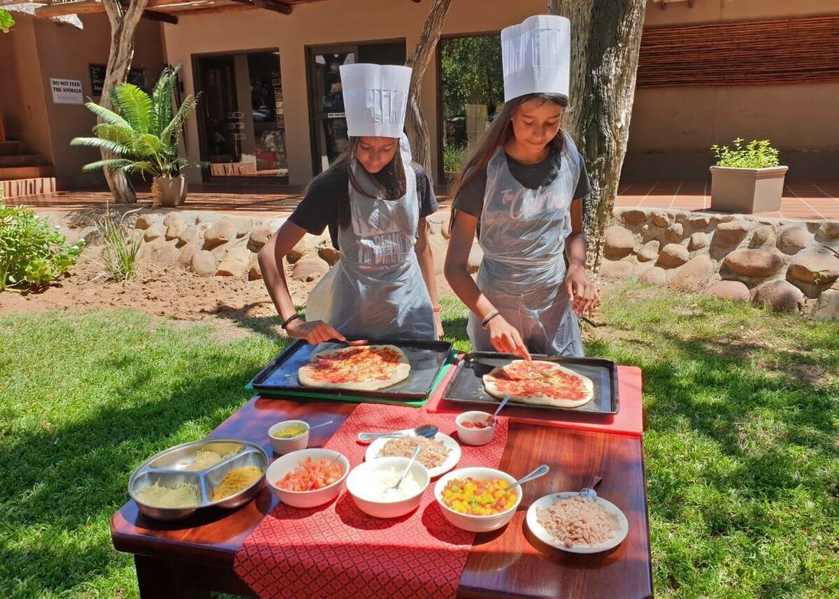 Zuid-Afrika-Karongwe-River-lodge-activiteiten-pizza