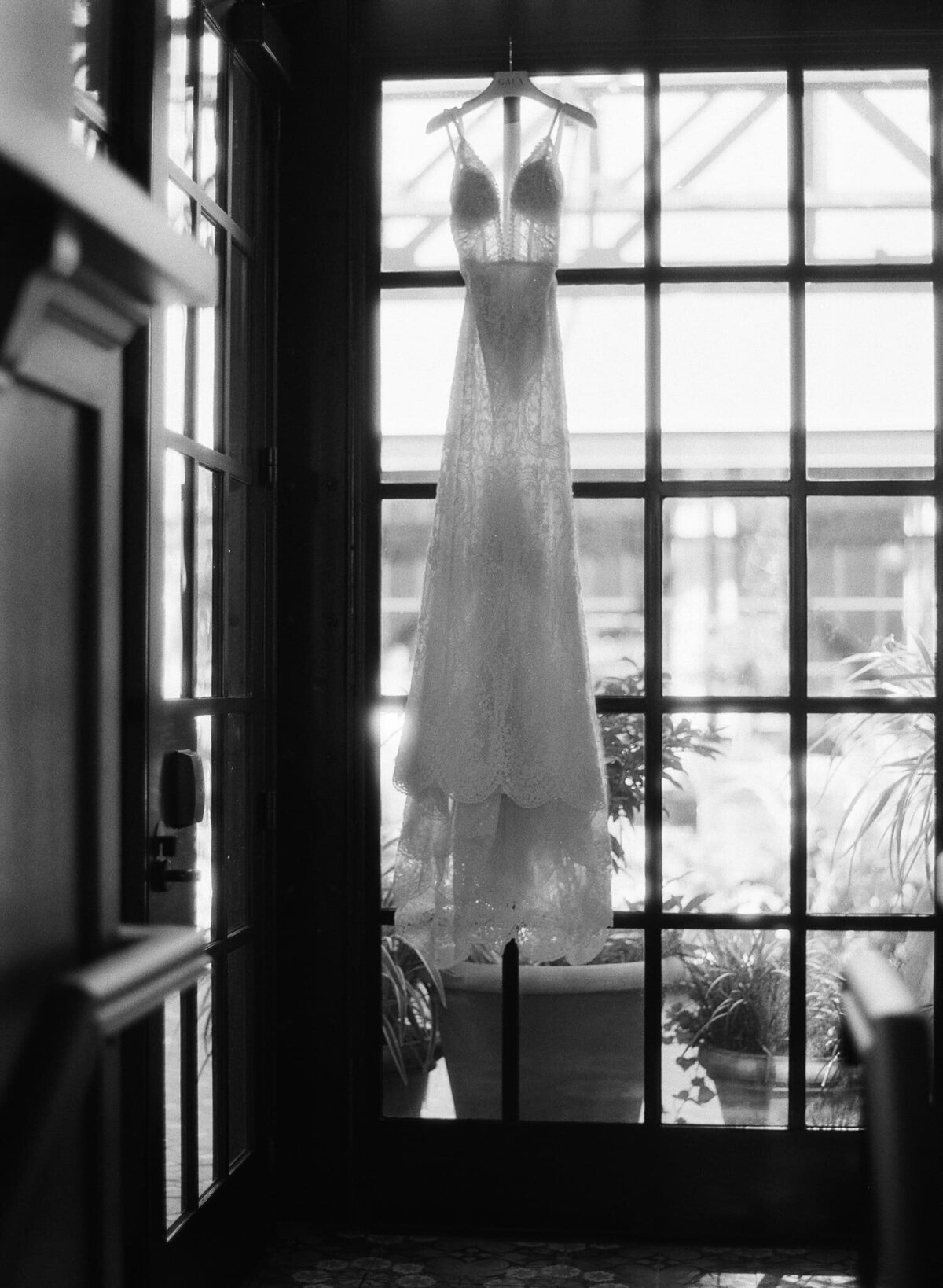 amy-addison-hotel+emma-bw-theory8