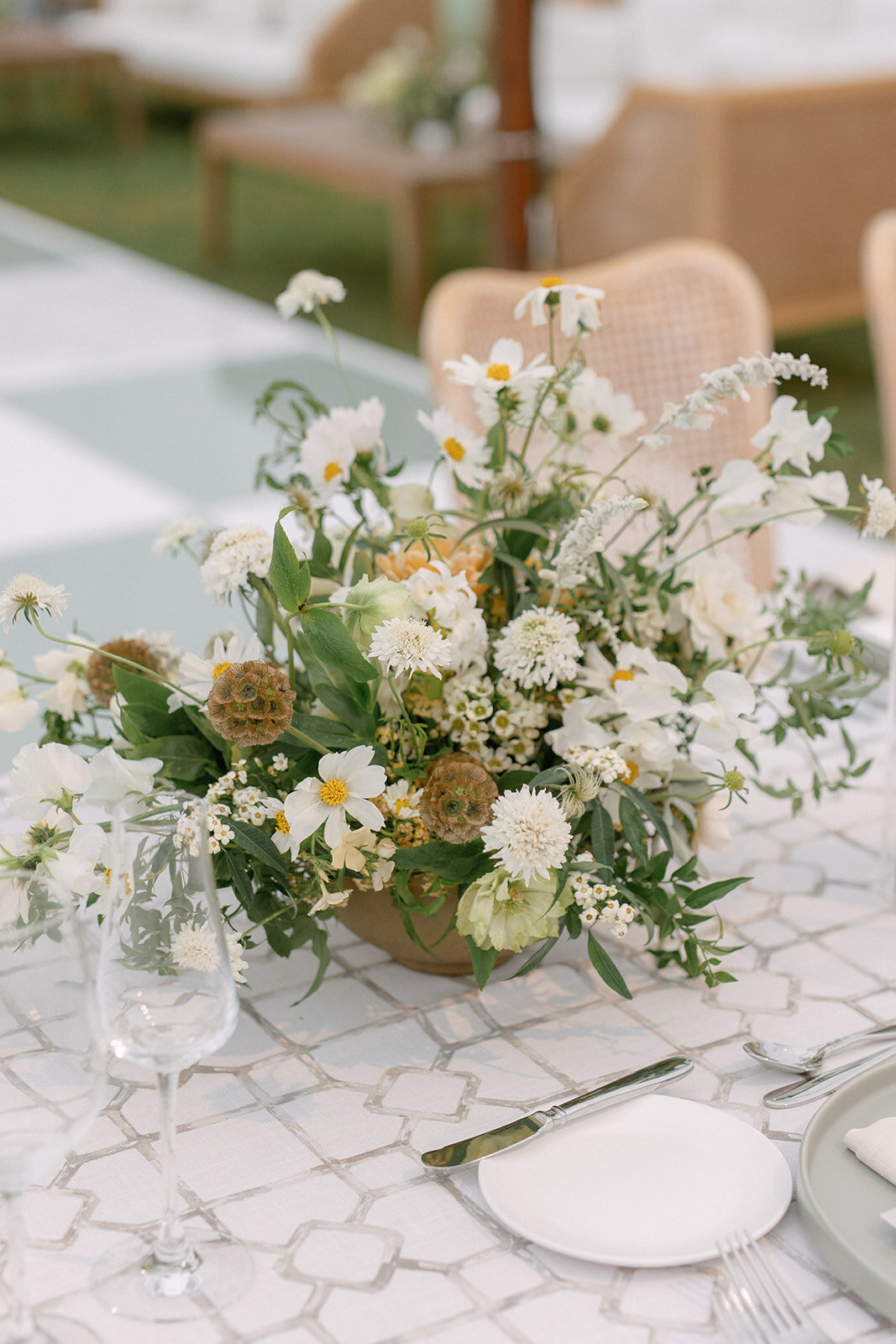 tented-wedding-detailed-touch-events-wedding-planner27