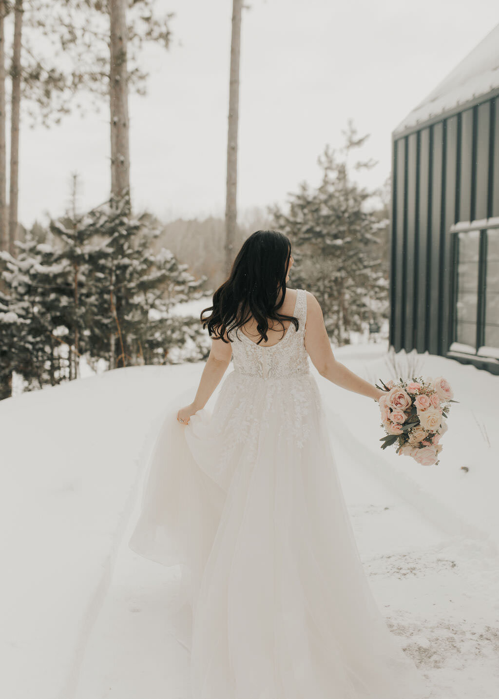 Pinewood Events - Minnesota Modern Nature Inspired Venue - Winter @simpleescapephoto - 7