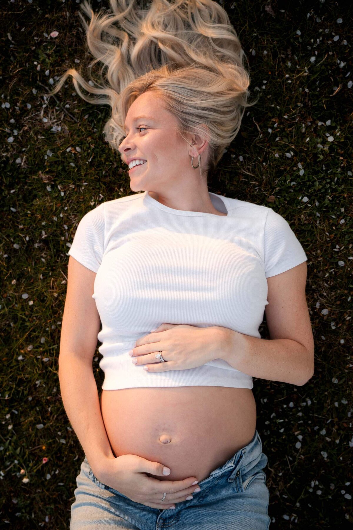 Outdoor-Maternity-Photos-Munich