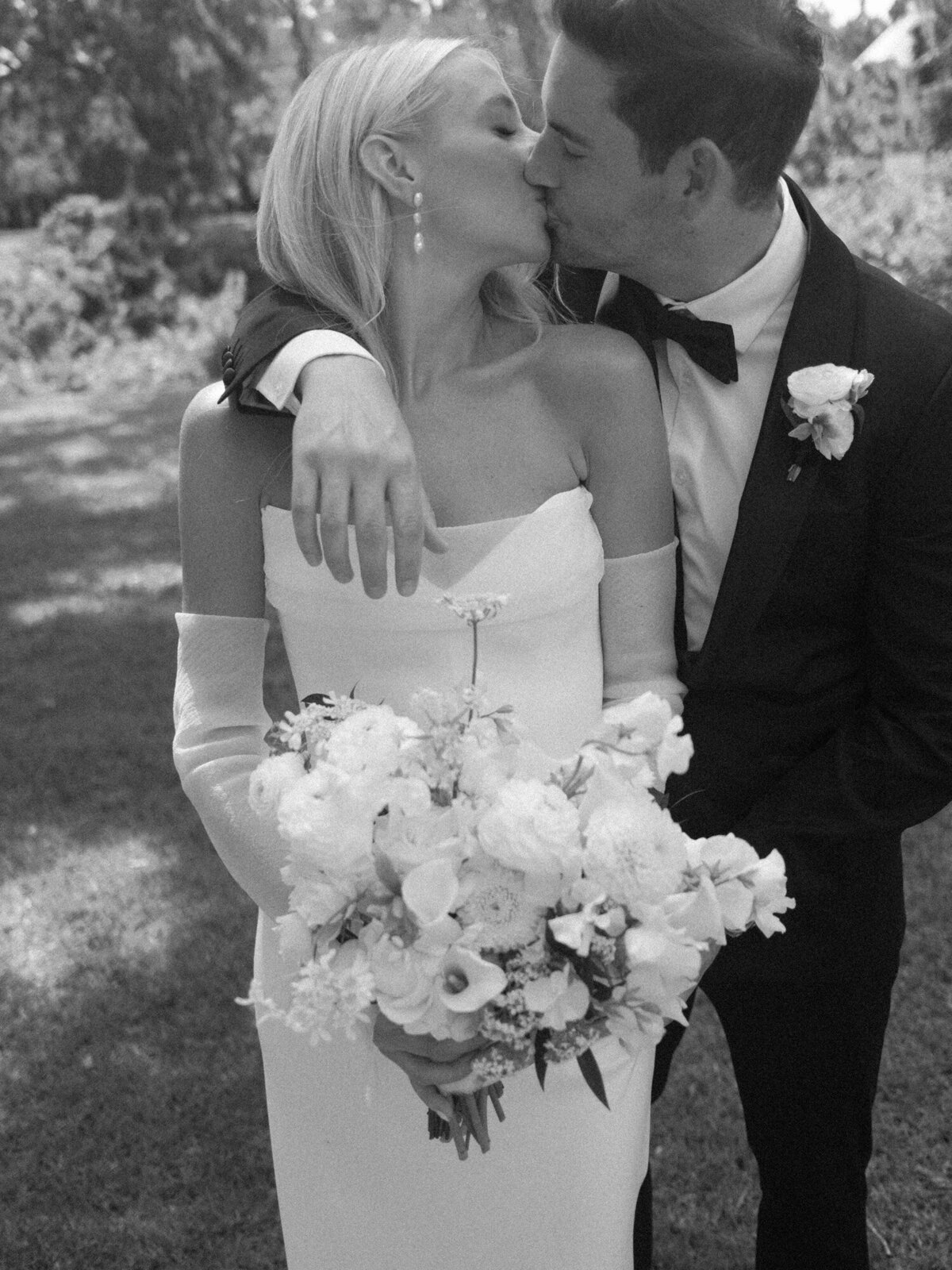 Palmetto-Bluff-Wedding-Couple-1