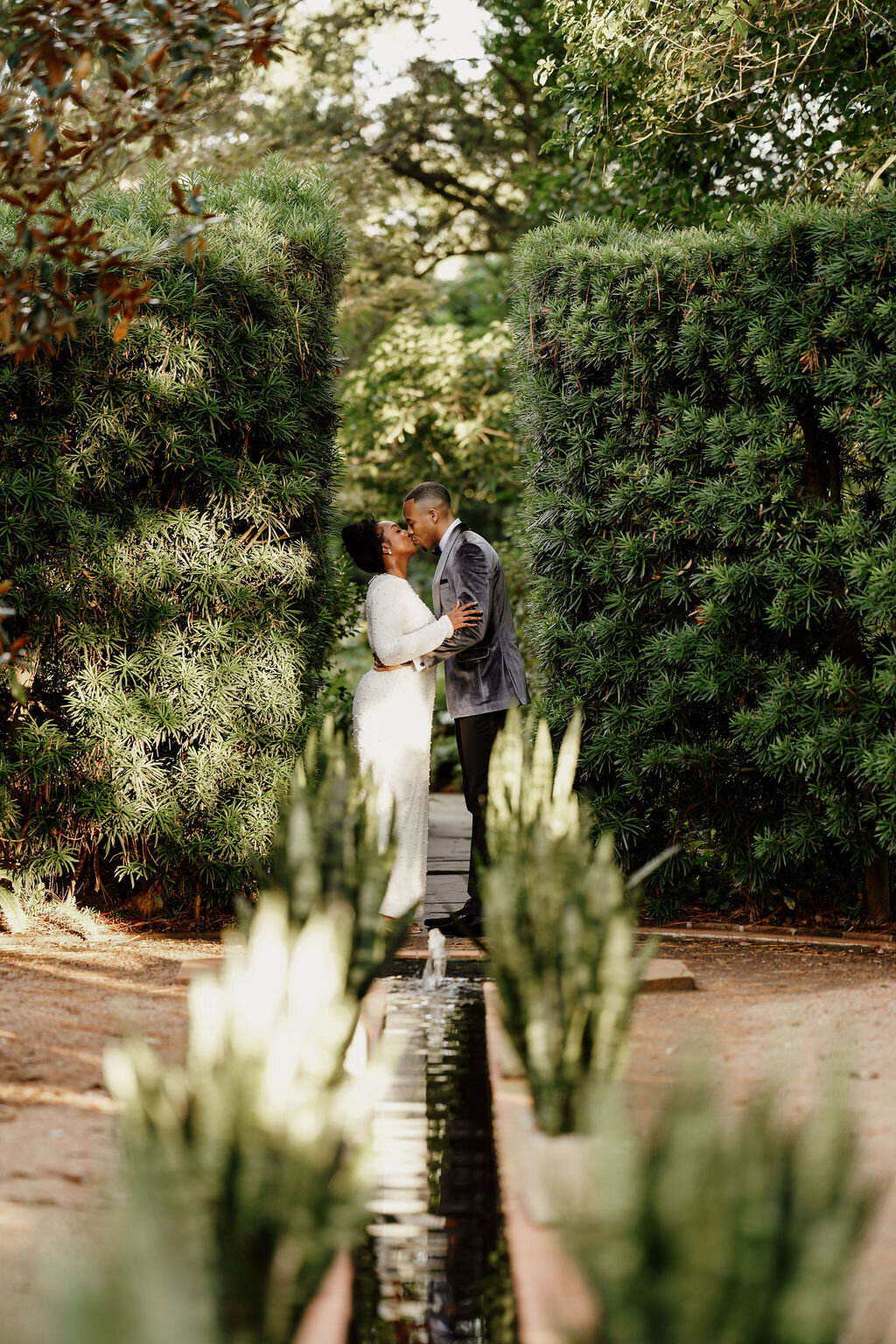 wedding-engagement-in-luxurious-garden-5