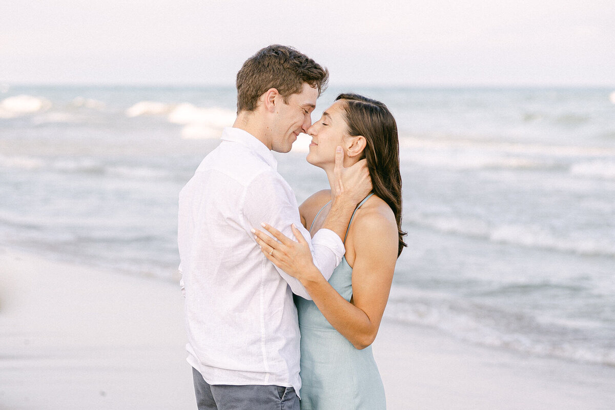 MichiganBeachEngagement_Elisa_Andrew-0068