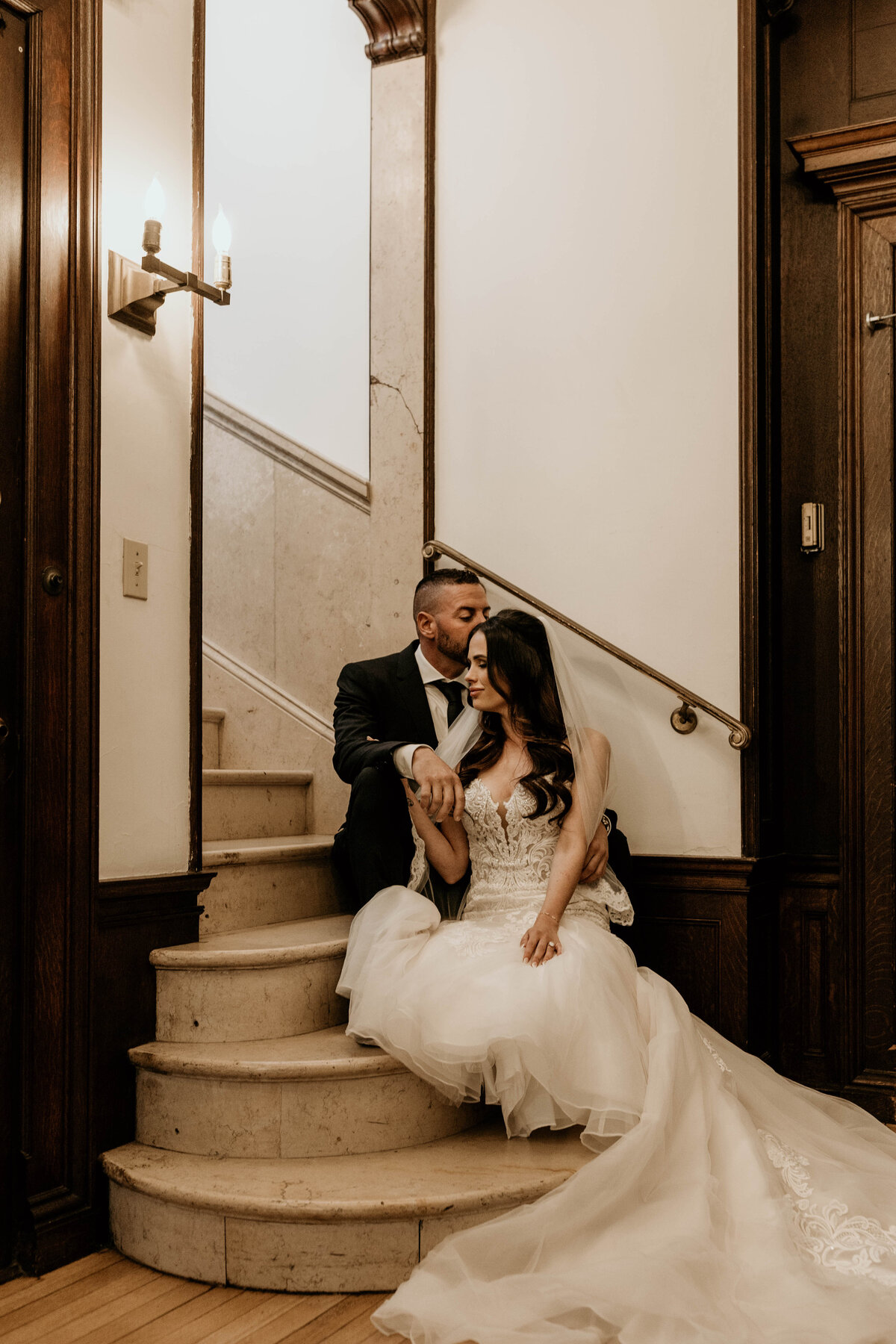 ct-couple-staircase-wedding-portrait-sarah-brehant-events