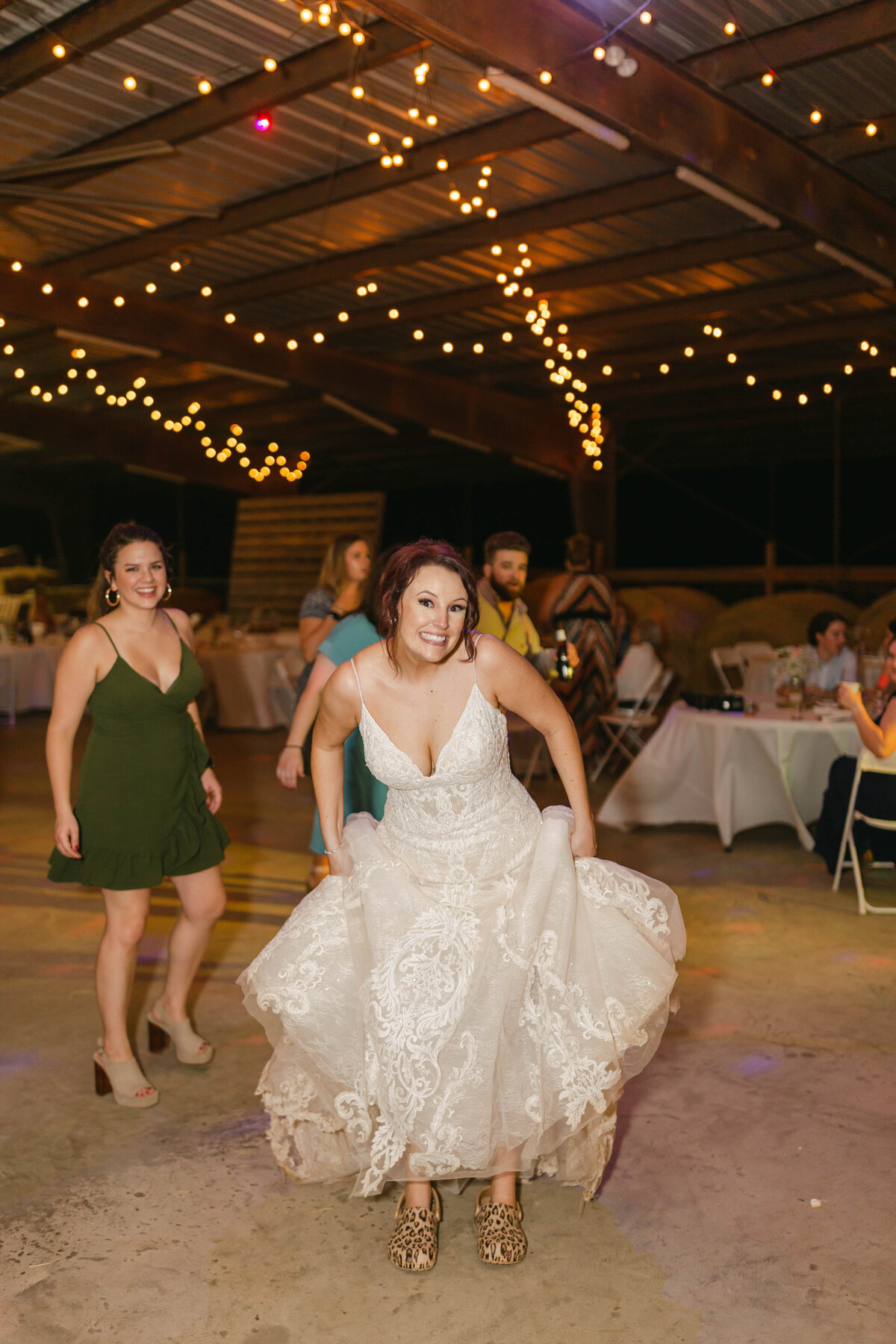 Texas wedding at Savannah's Events by Alex Blair