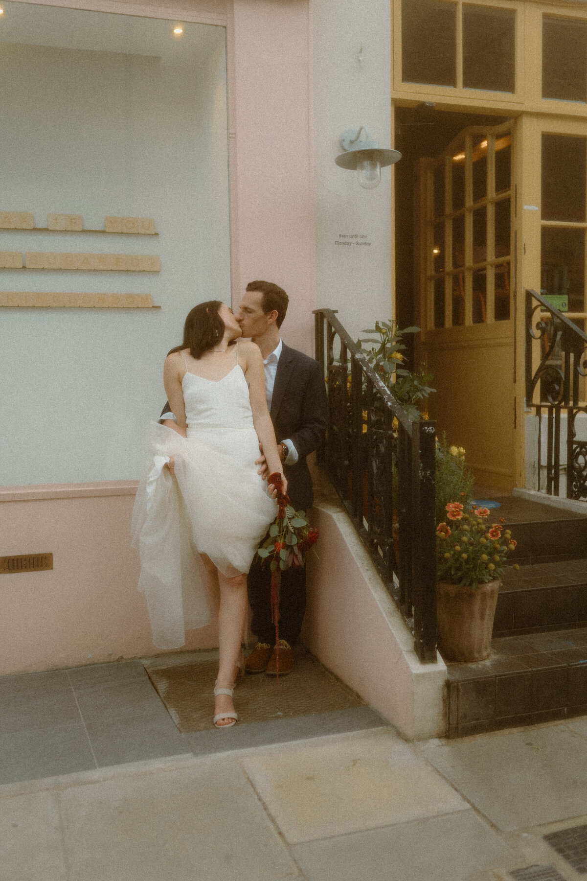 Hannah+Luke london elopement_DominiqueMacPhoto135