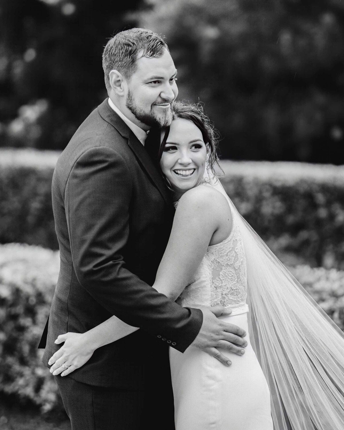 Couple photoshoot after their wedding in Sirromet Winery