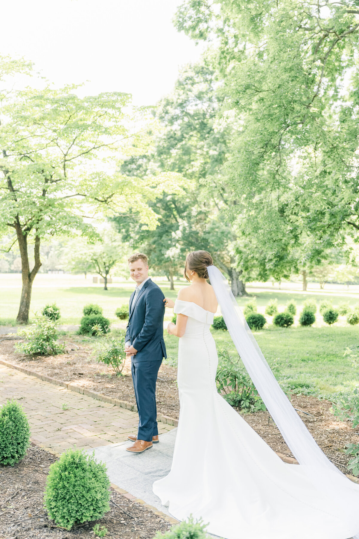 Kentucky spring wedding at my old ky home florals emma v photography wedding party portraits ideas photographer wedding party photos letter reading