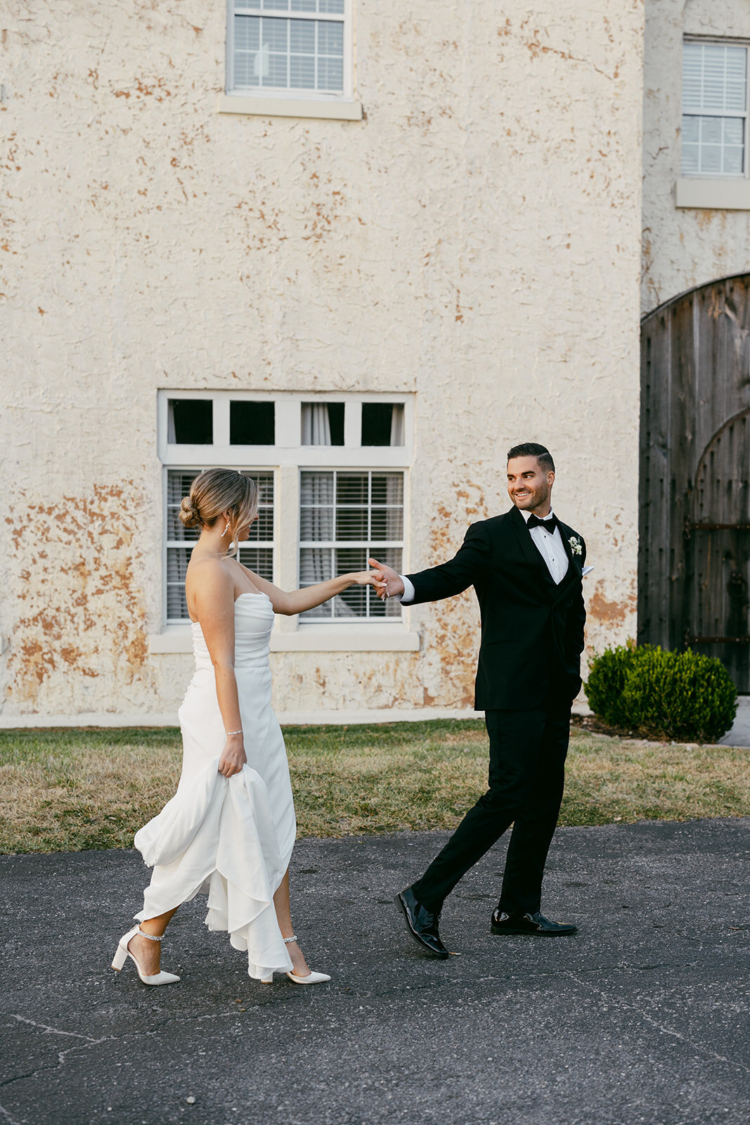 A&P_BRIDE_GROOM_PORTRAITS-124