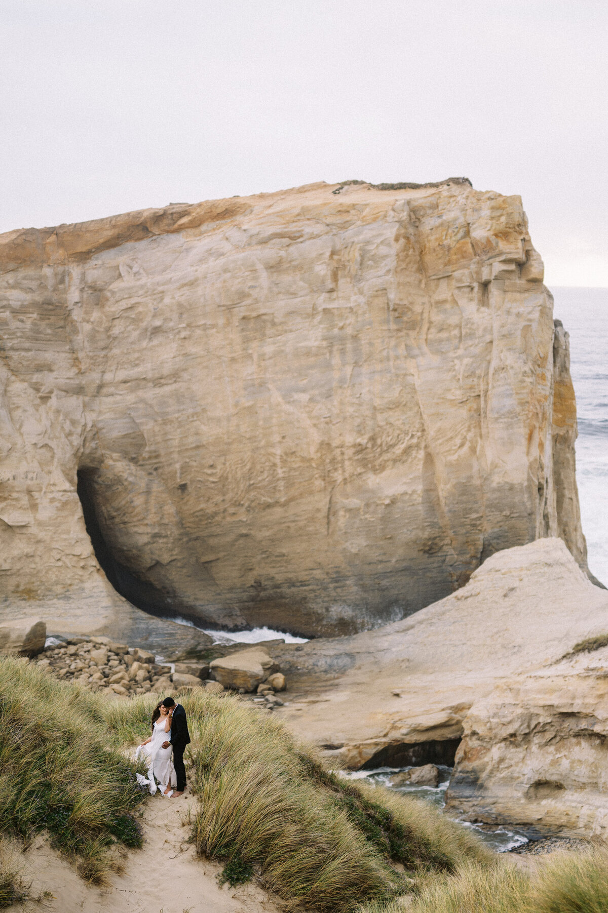 cape-kiwanda-oregon-elopement-6