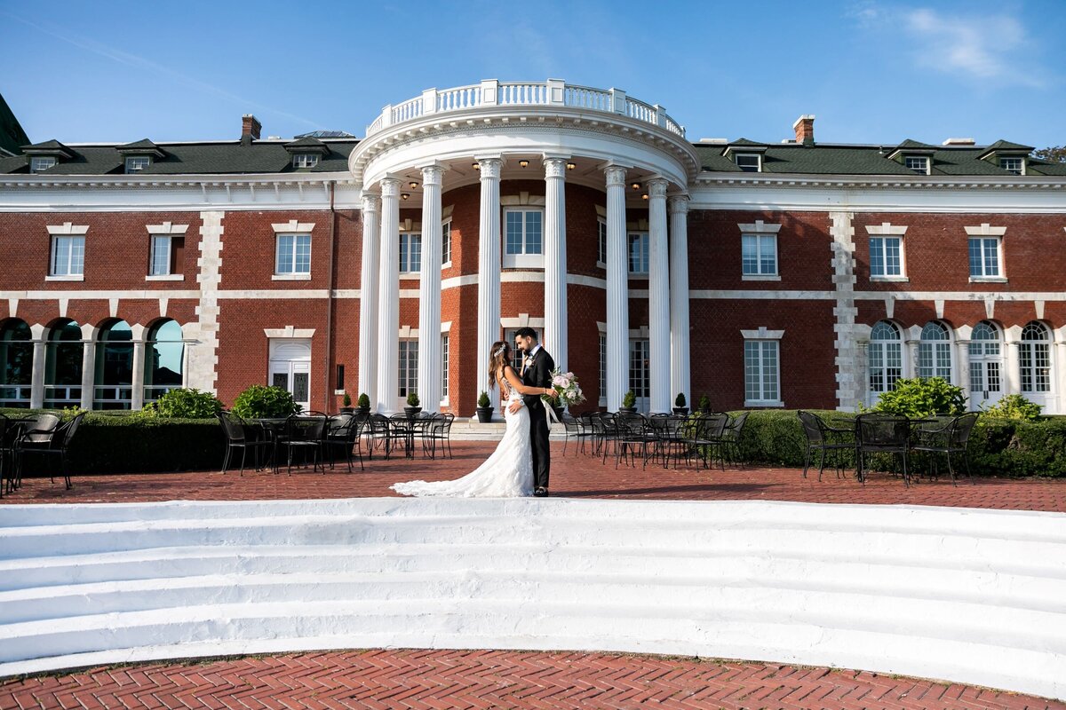 emma-cleary-new-york-nyc-wedding-photographer-videographer-venue-bourne-mansion-11