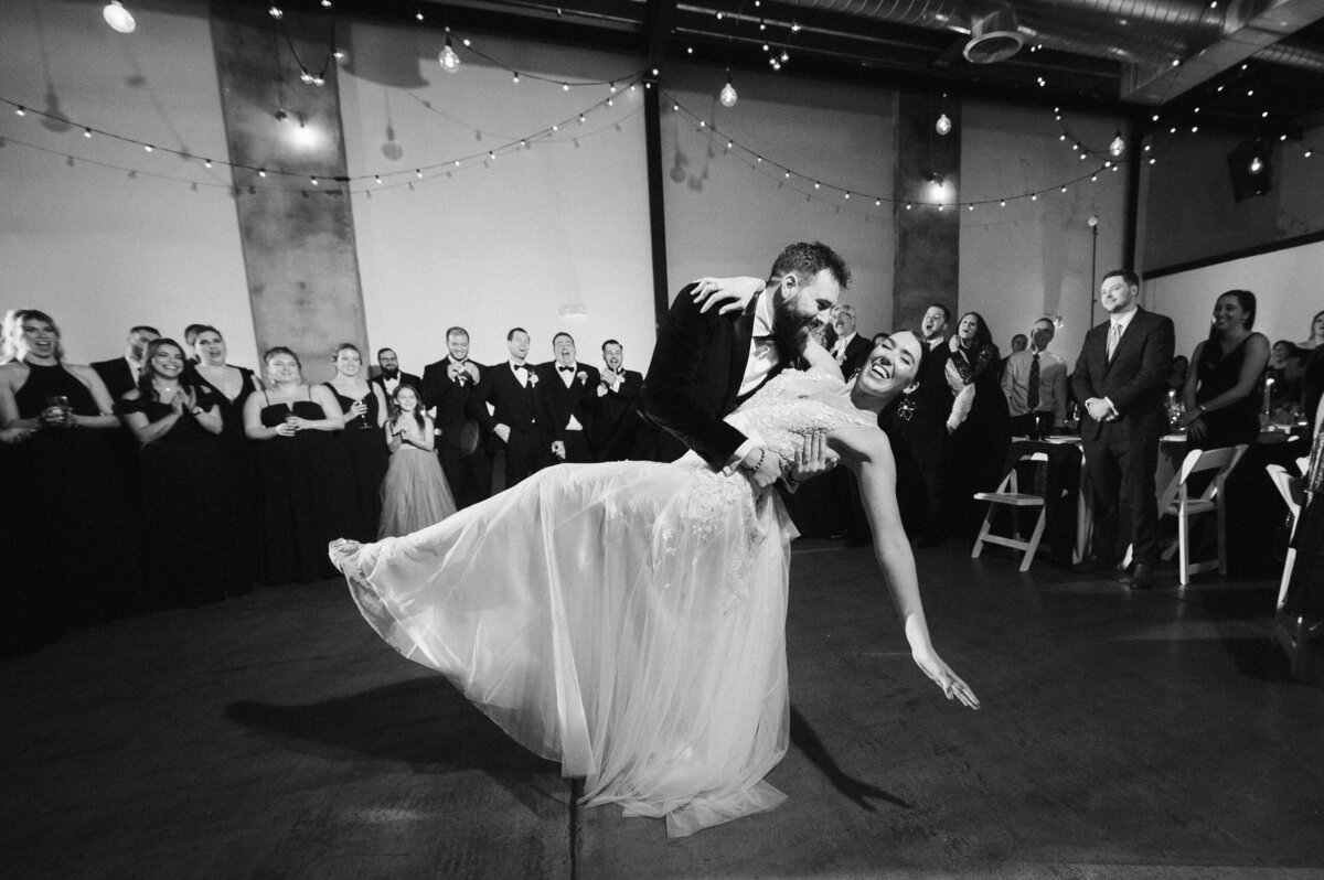 dobbins-st-wedding-photos-by-suess-moments-nyc-nj-wedding-photographer