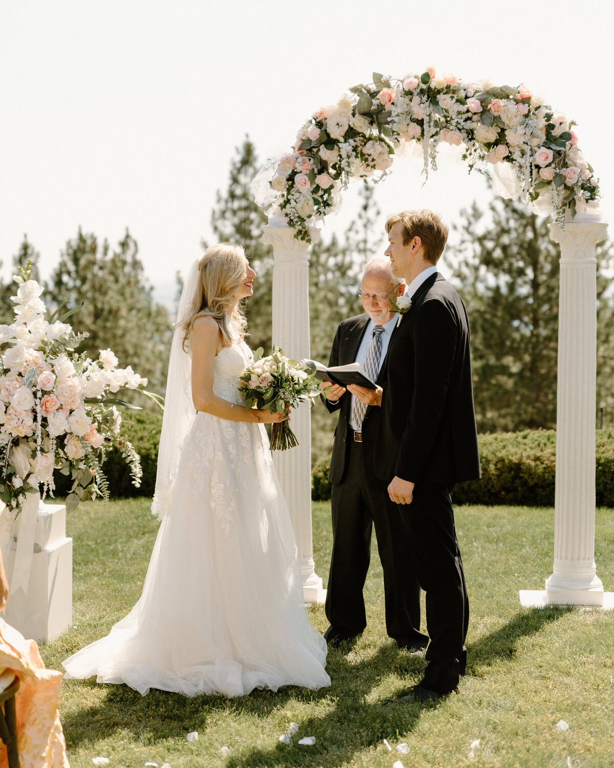 backyard_intimate_wedding_spokane_washington_10