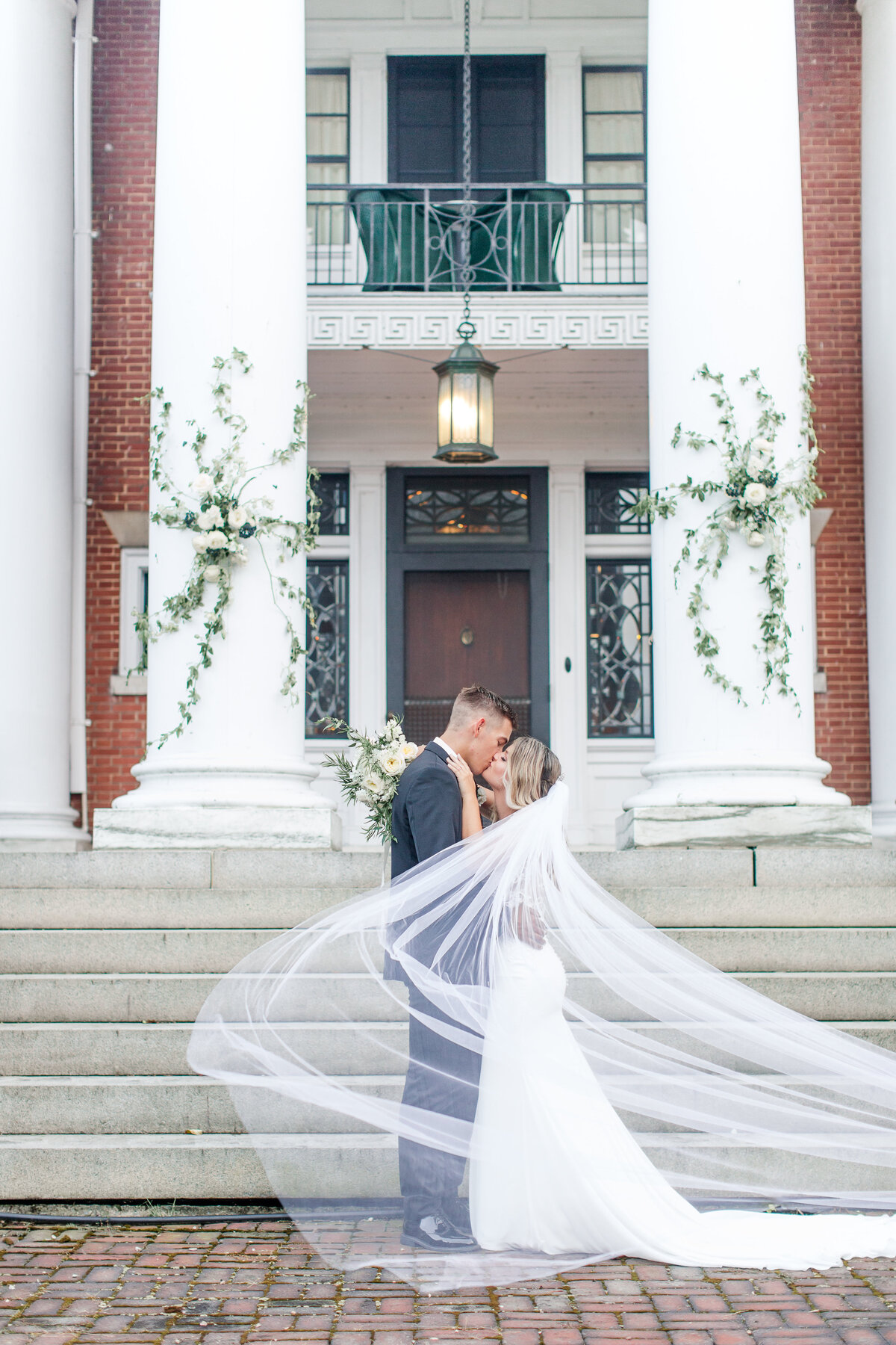 Mercersburg_Inn_Wedding_Photographer-448