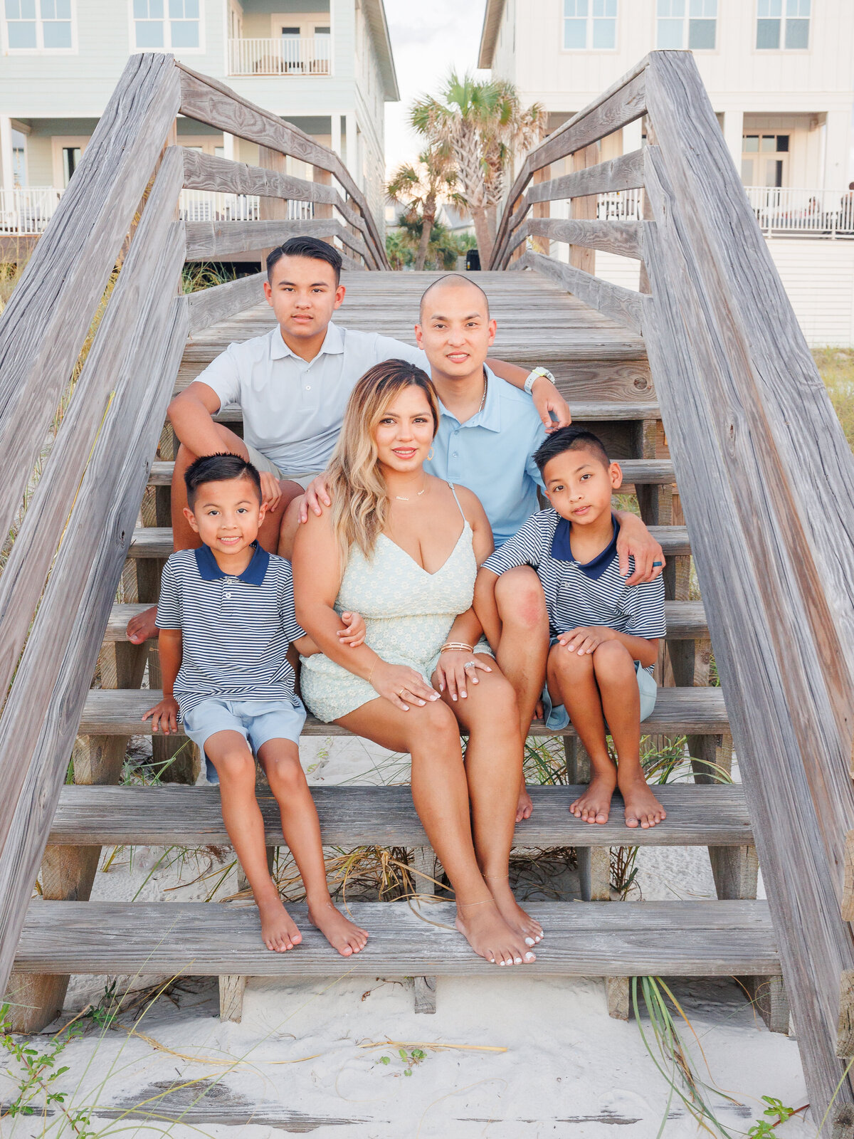 Photo session for family on vacation in orange beach alabama