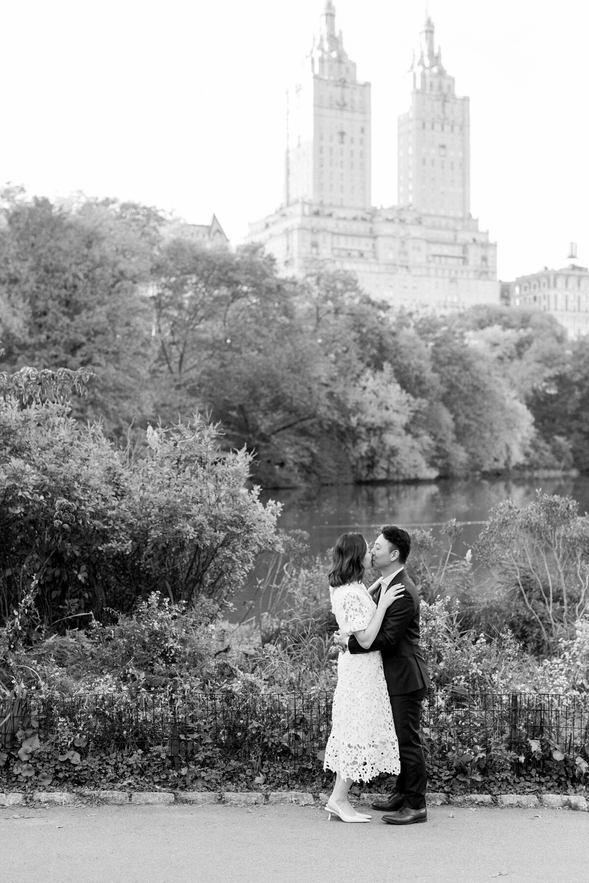 Central-Park-Engagement-Session-S&P-Writer&BelovedPhotography-9289