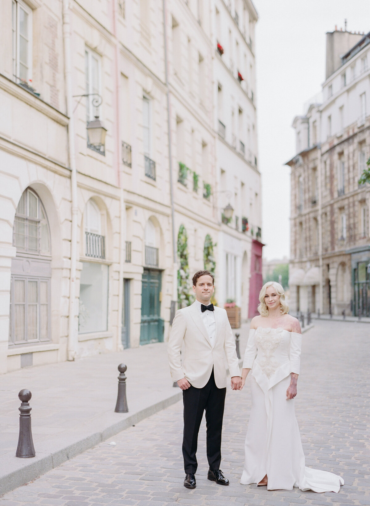 Jennifer Fox Weddings English speaking wedding planning & design agency in France crafting refined and bespoke weddings and celebrations Provence, Paris and destination Laurel-Chris-Chateau-de-Champlatreaux-Molly-Carr-Photography-7