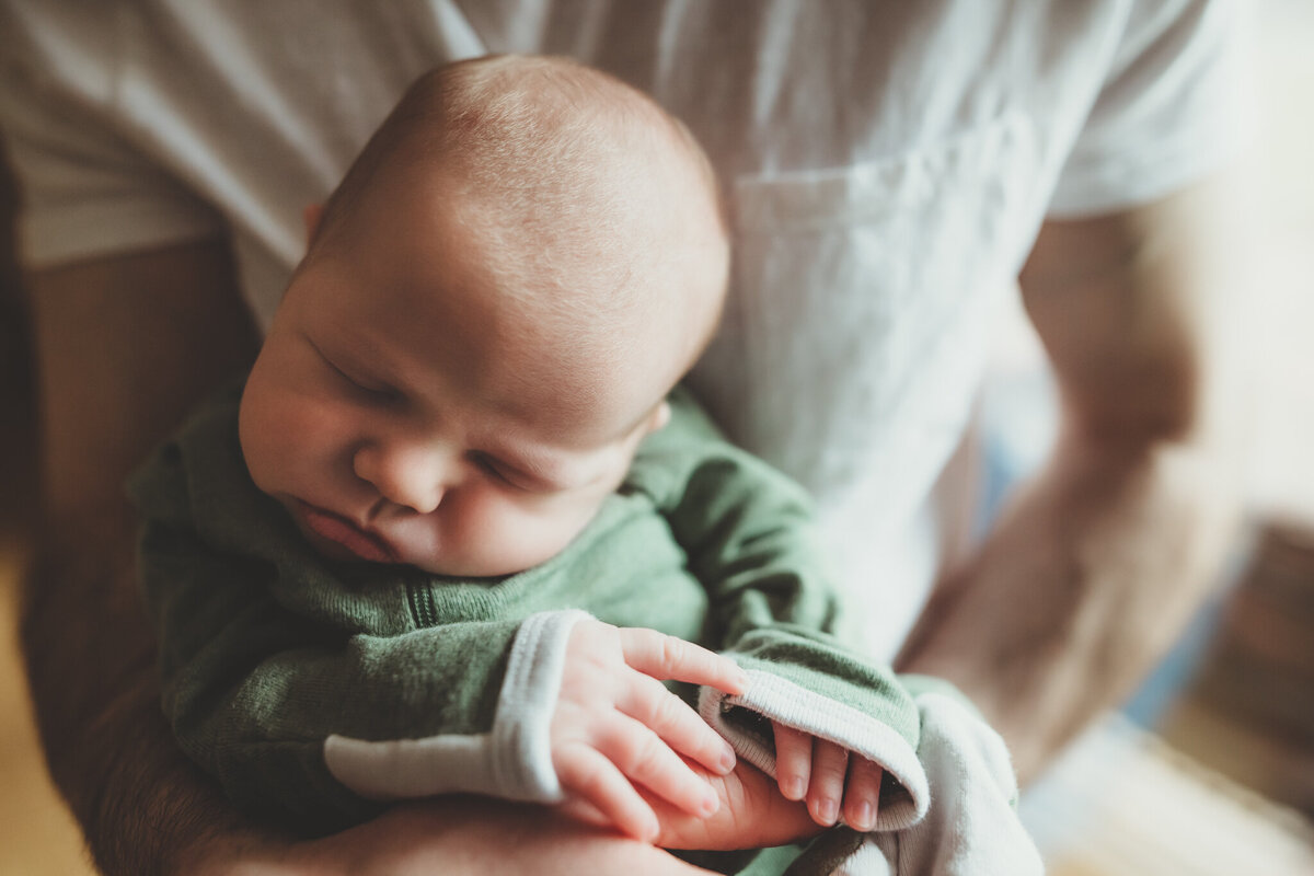 Lindsay-wilson-photography-in-home-newborn-10