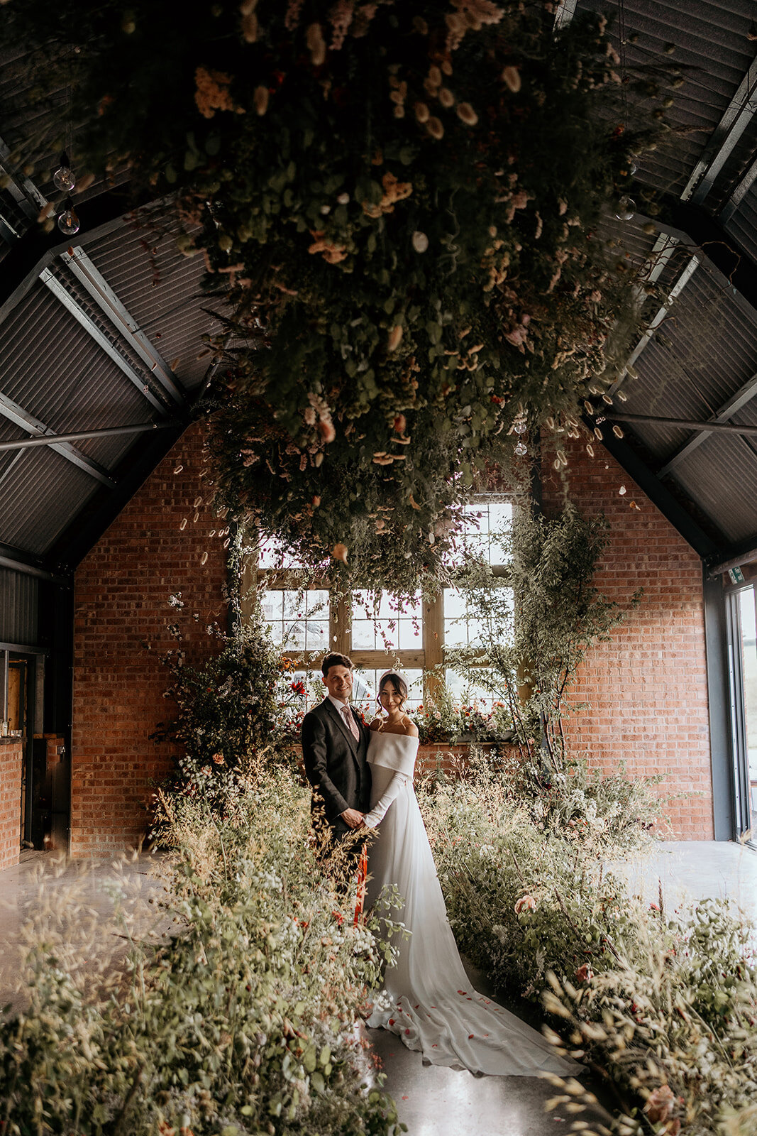 Luxury Floral Meadow Wedding at the Giraffe Shed (22)
