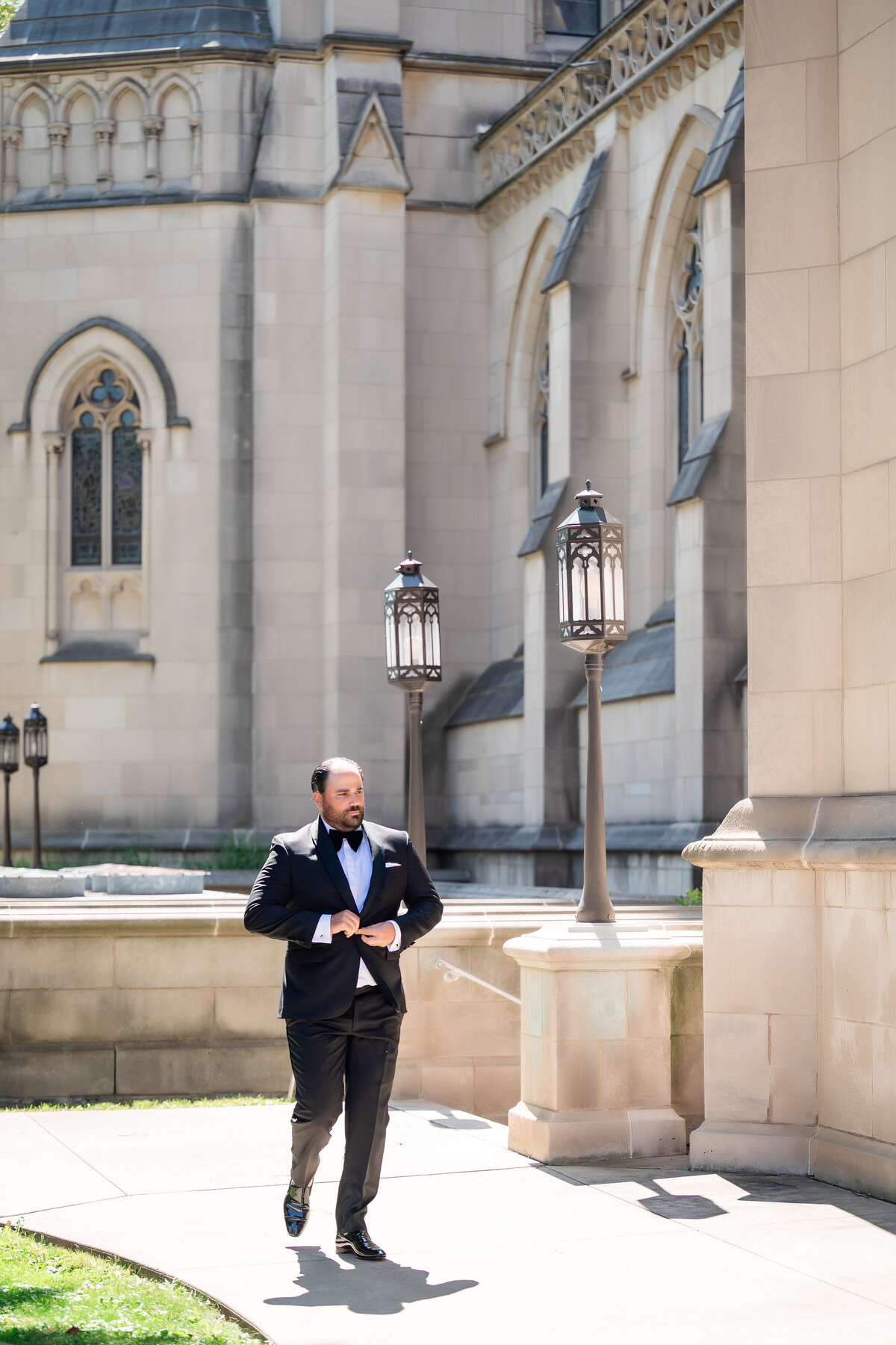 groom walking to wedding ceremony at st paul cathedral pittsburgh