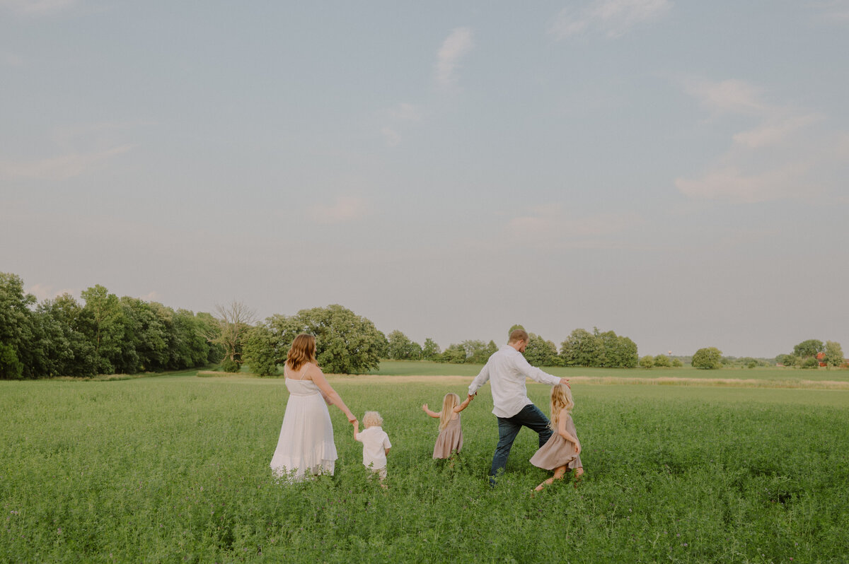 JeminiPhoto_MichiganLifestylePhotographer_FarmLife27