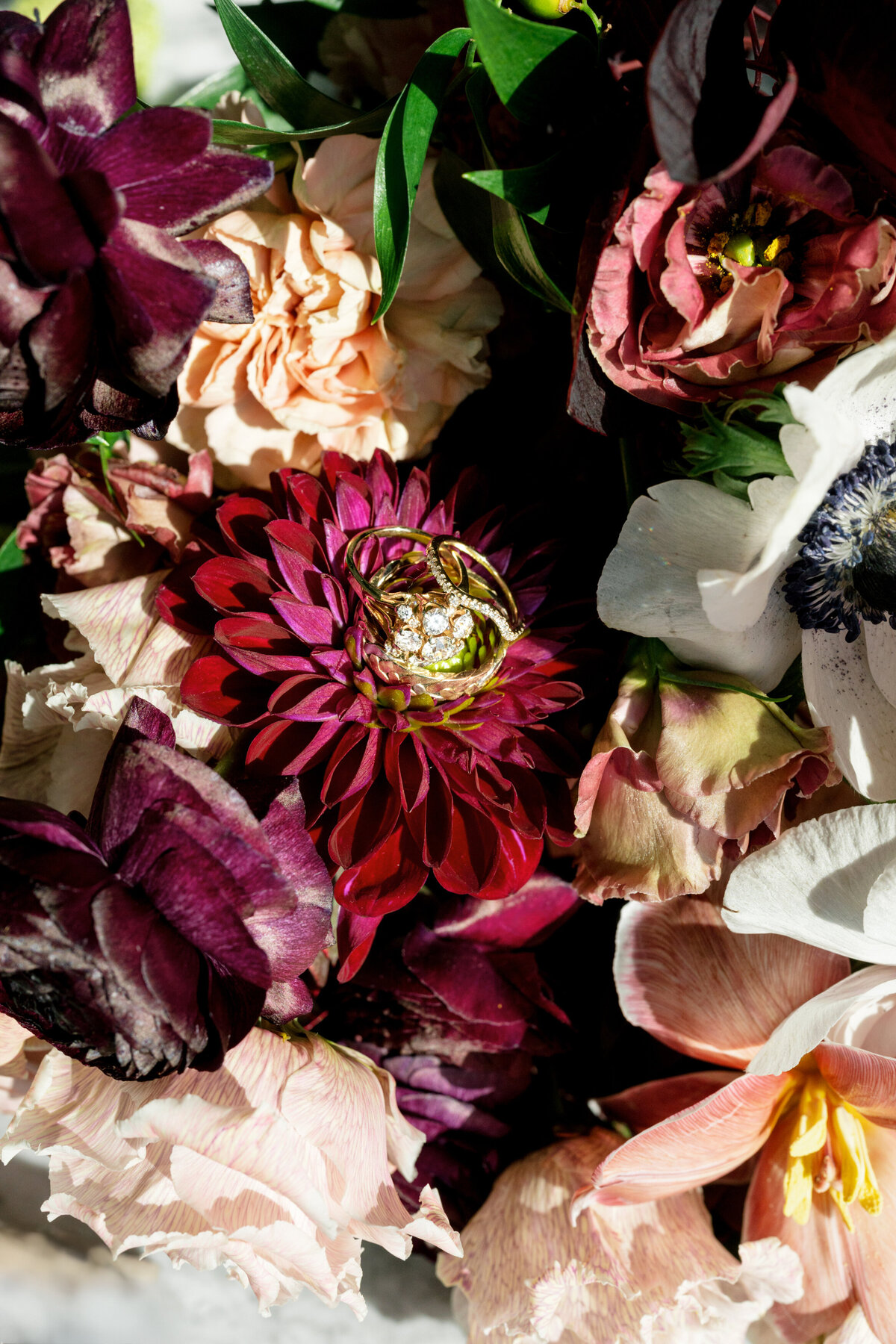 Berlez-Aspen-Avenue-Chicago-Wedding-Photographer- Clementine-Events-Thistle-&-Plume-Shannon-O’Brien-Makeup-Daniela-Kosta-Beauty-Sarabande-The-Robey-Vogue-Magazine-Editorial-Edgy-13