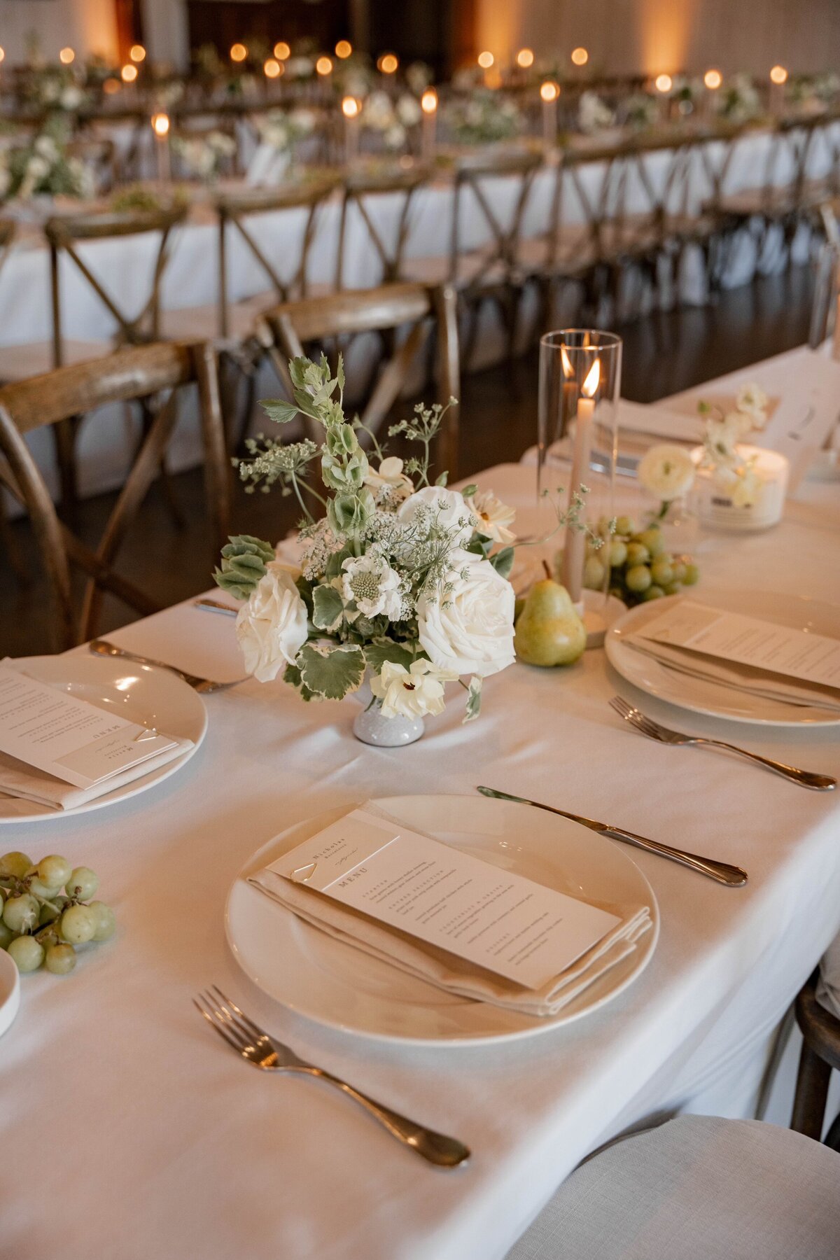 wedding table centerpieces with fruits and white flowers