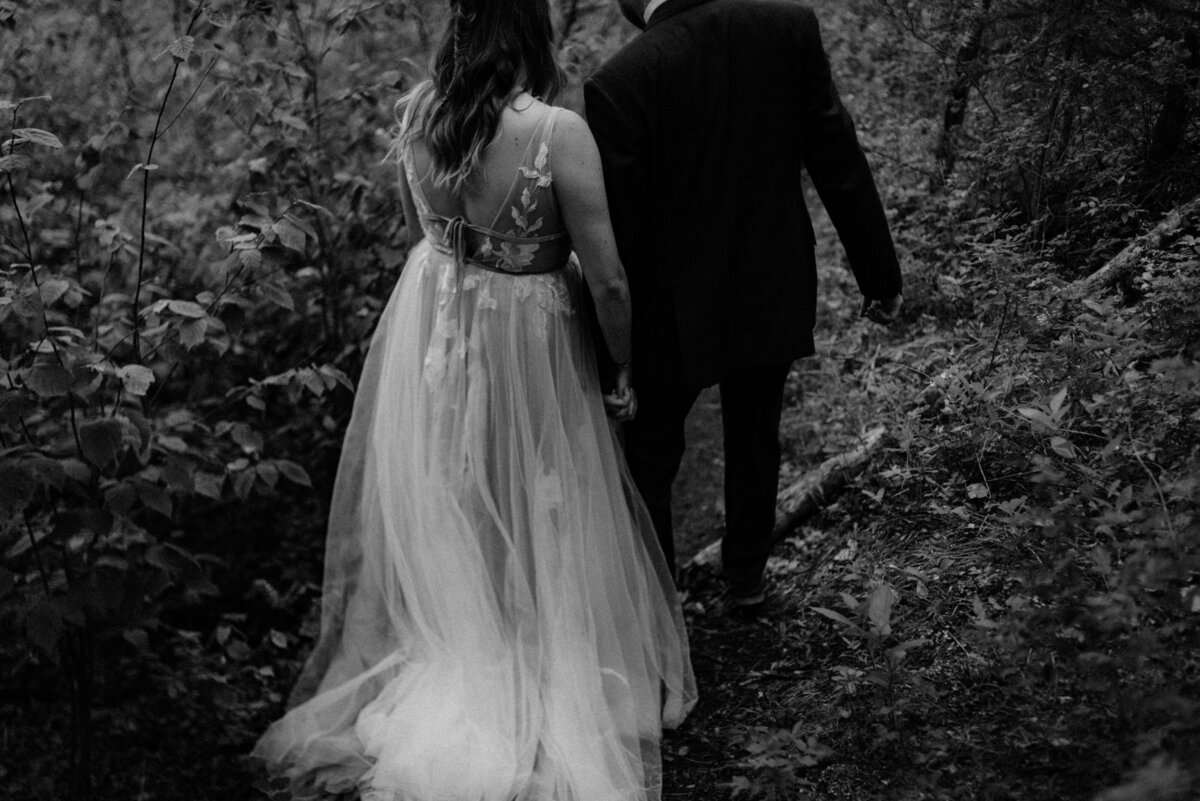 RevelAshStudio_Wedding_Backyard_Summer-002