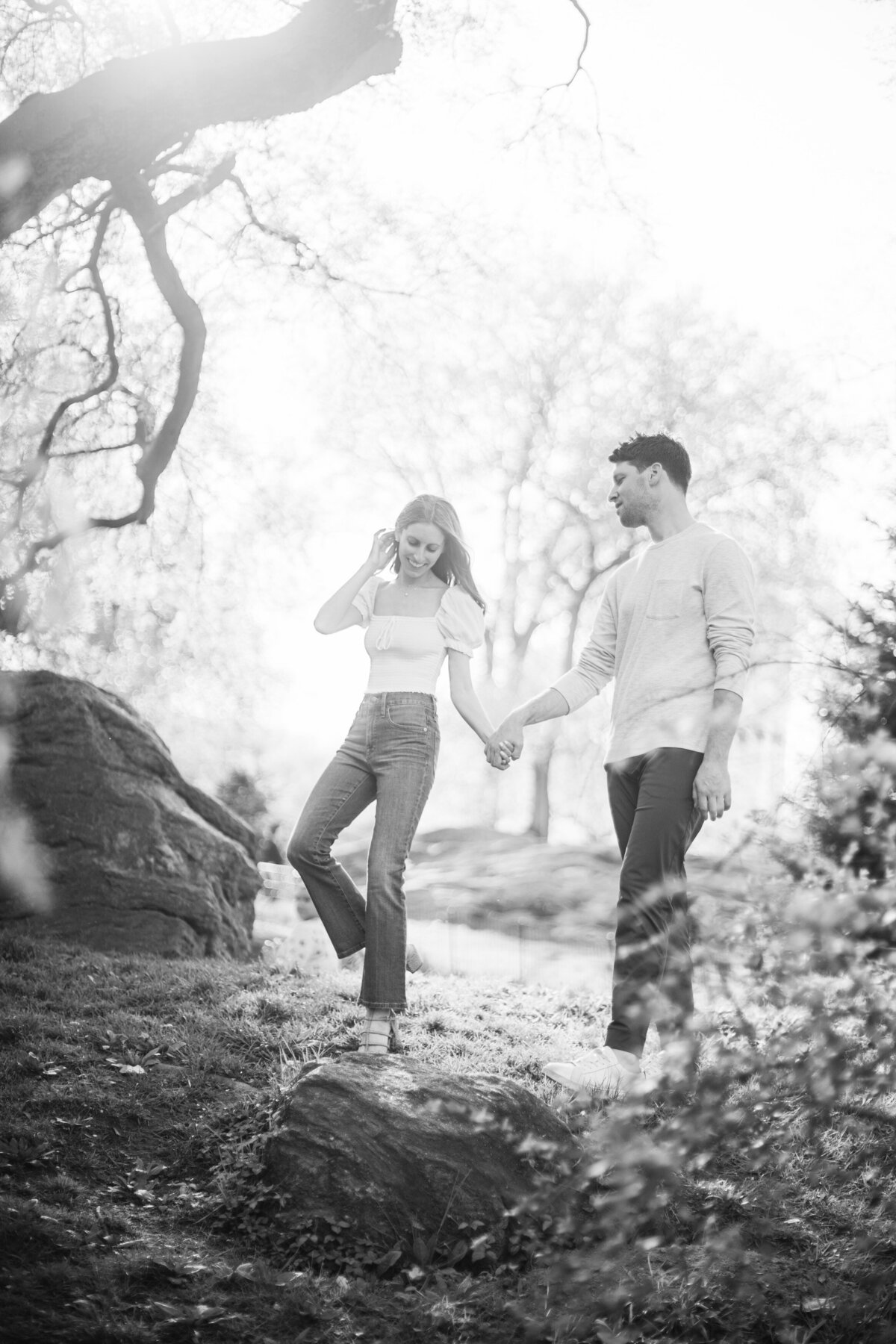 centralparkengagementsession-nycengagement-summerengagementnyc-felixfeyginphotography-023