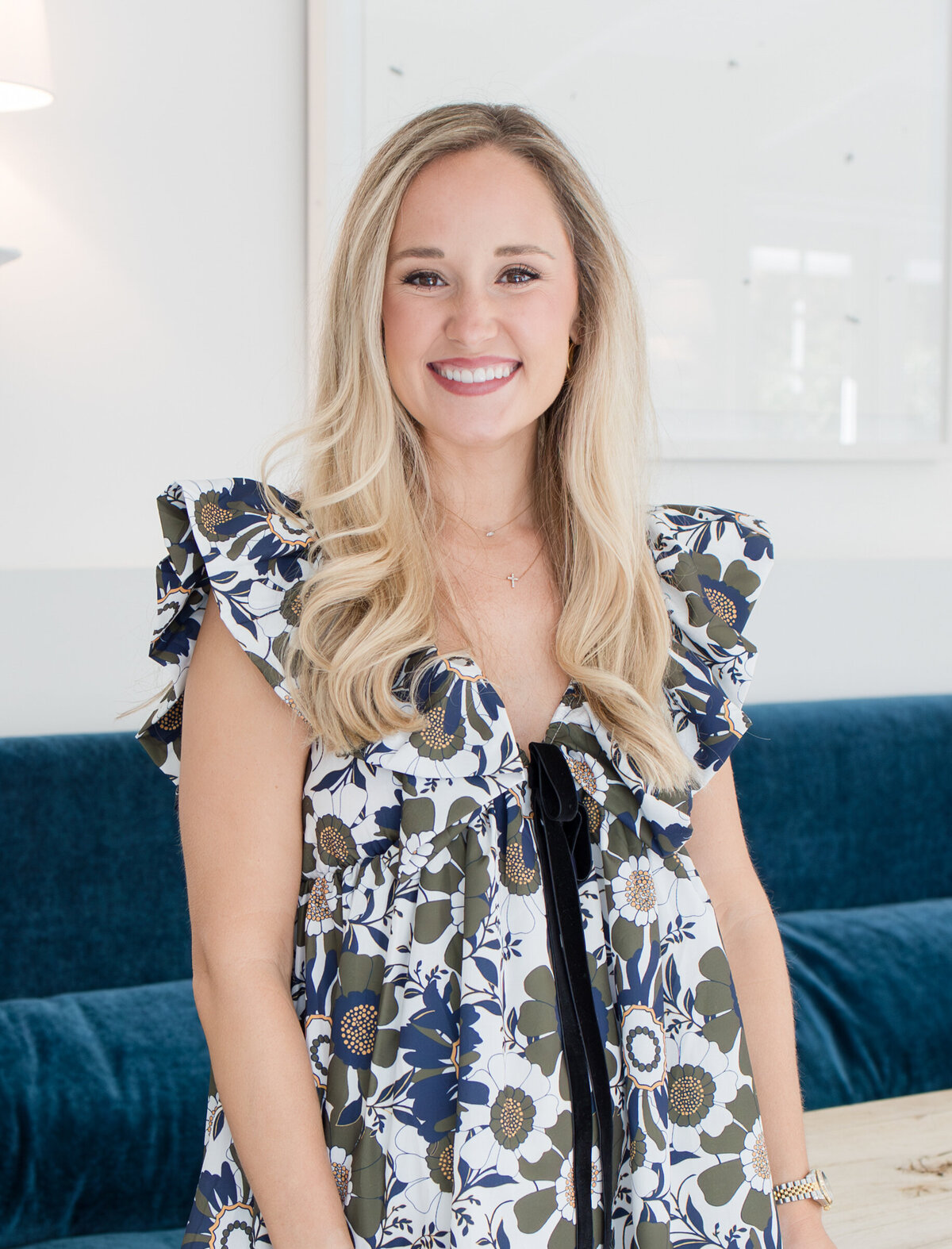 headshot for lauren shaw at matt golley real estate group