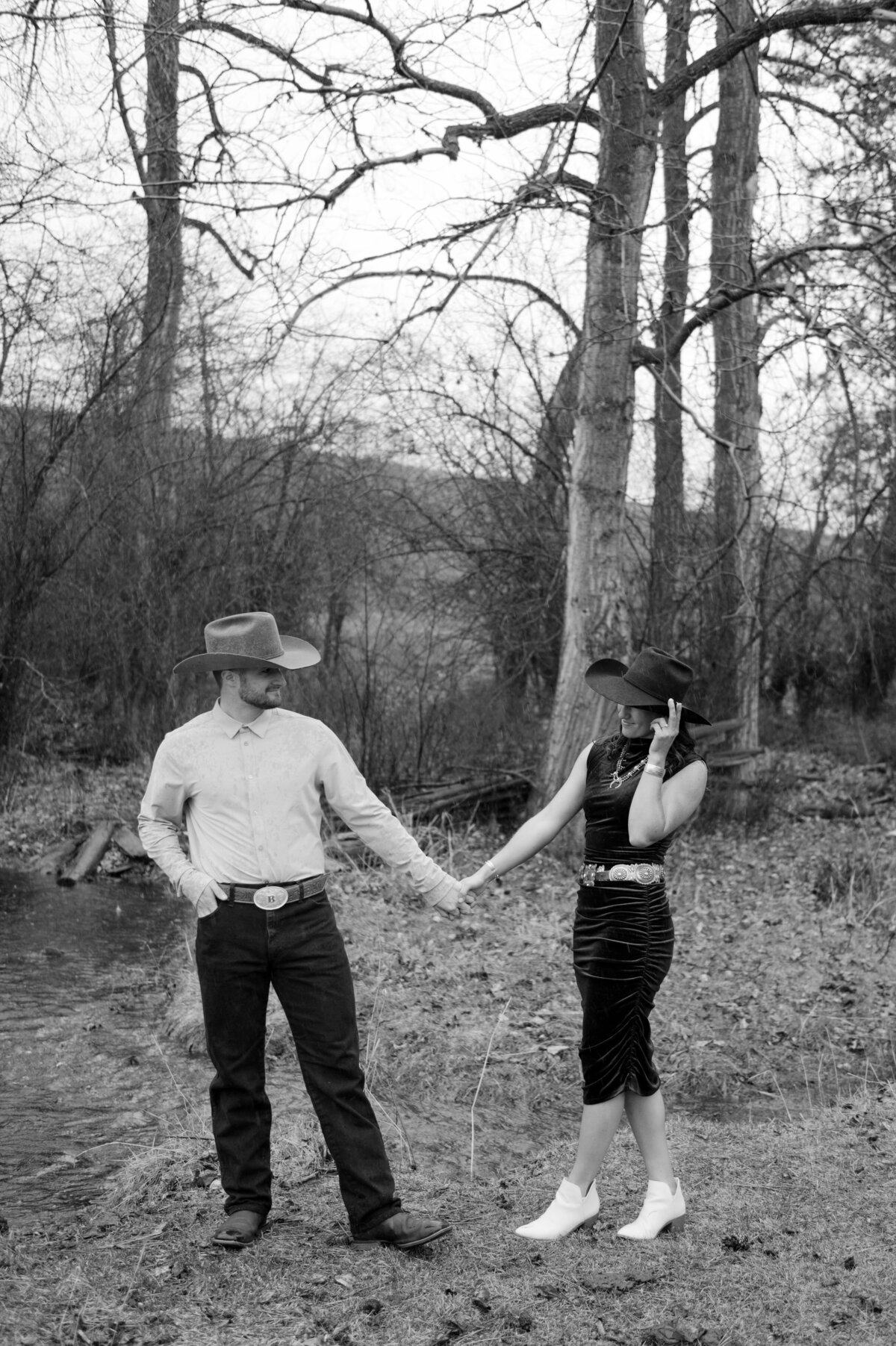 presley-gray-photo-montana-western-style-engagement-4326-2