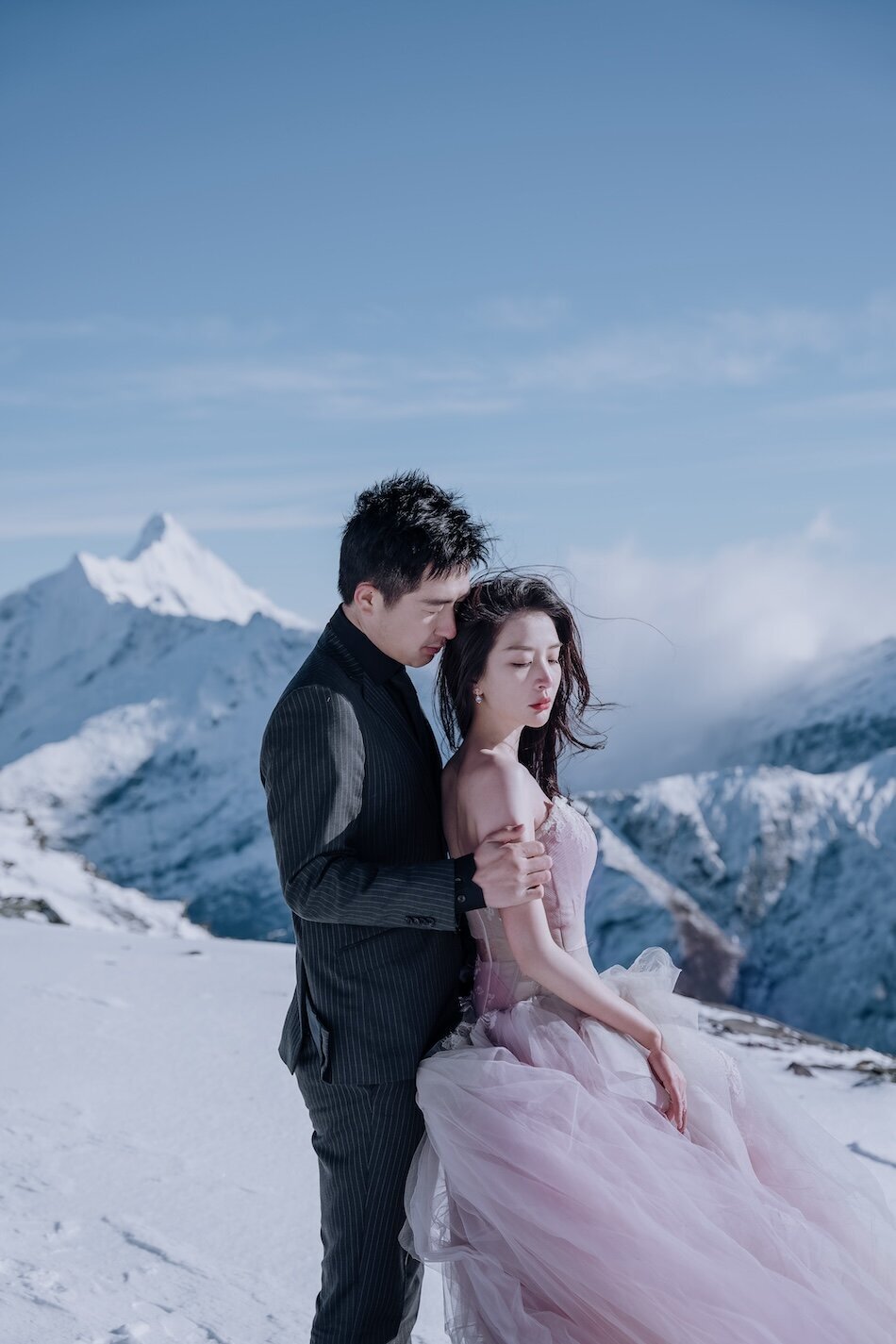 Helicopter wedding photoshoot, Dragon Fly Peak, Wanaka.