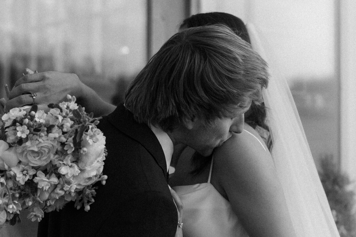 madelynpricephotos-tulsa-wedding-photographer-oklahoma-wedding-photographer-Wedding-at-The-Glass-Chapel-09881