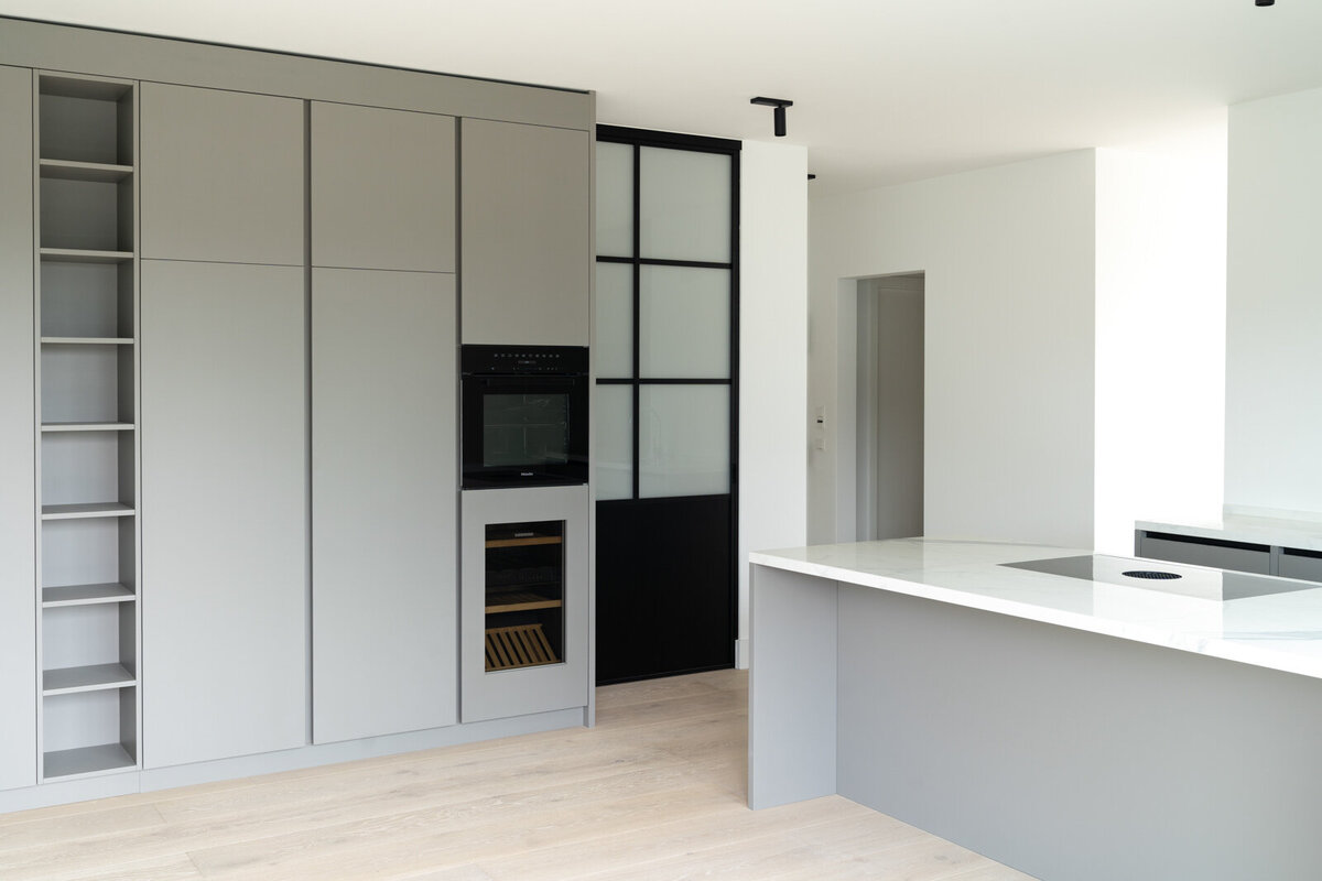 Kueche-Penthousewohnung-Berlin-Innenausbau-Individuelle-Kuechen-1