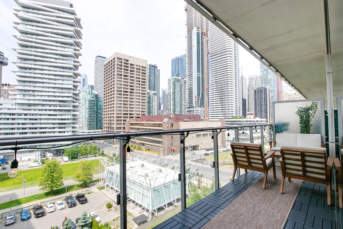 38-web-or-mls-47_001_Balcony