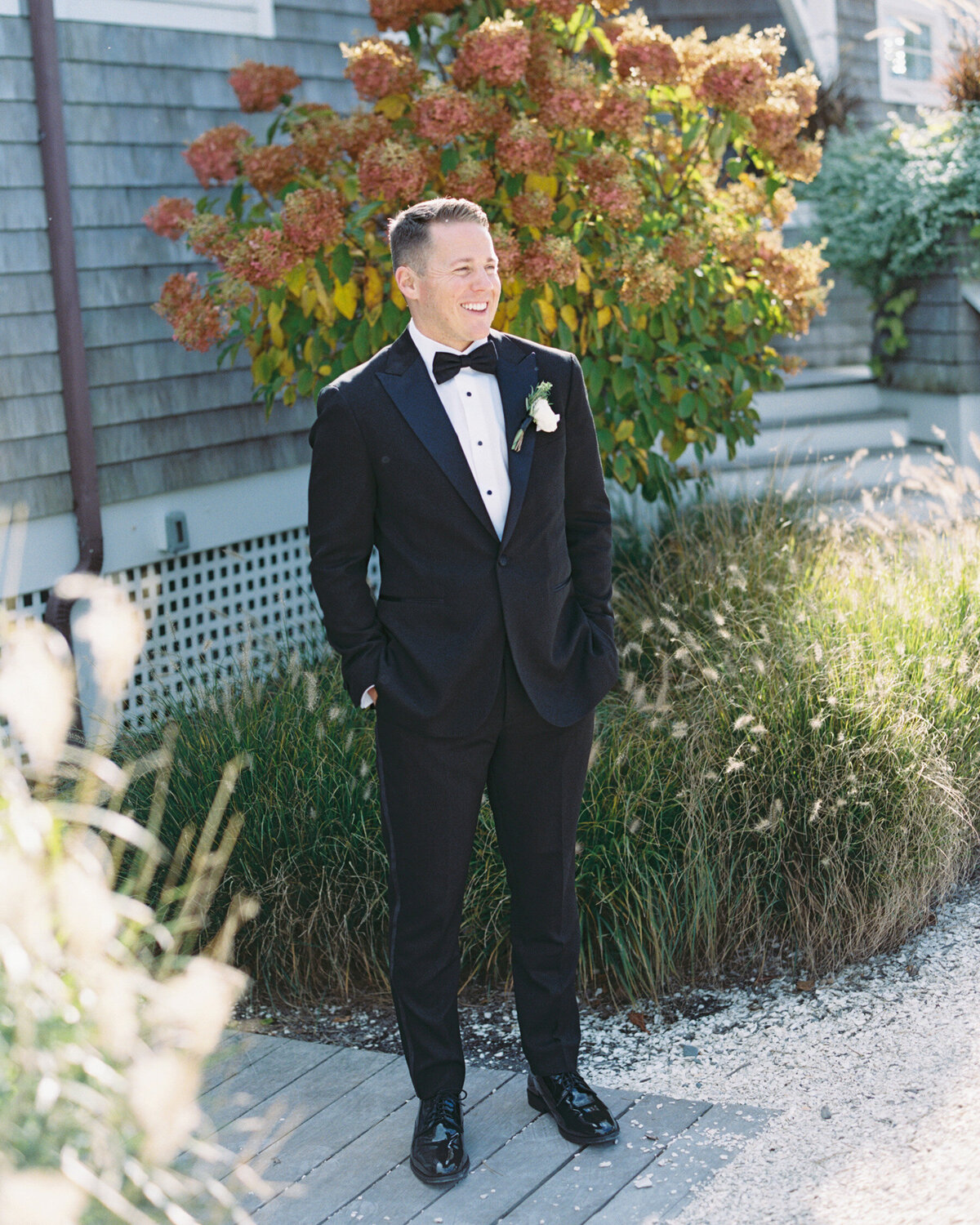 Emily March Photography Wilmington, North Carolina and Destination Wedding Engagement Photographer Heirloom Photography for Memorable Gatherings Light Airy Sentimental Imagery Images Weddings_Castle Hill Inn Wedding - 029