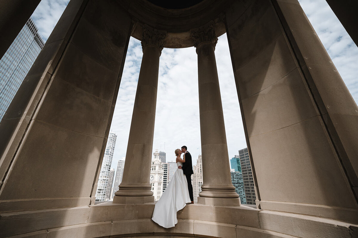 chicago-london-house-rooftop-wedding-elopementphotos-skyline-melissa-ferrara-photography-01002