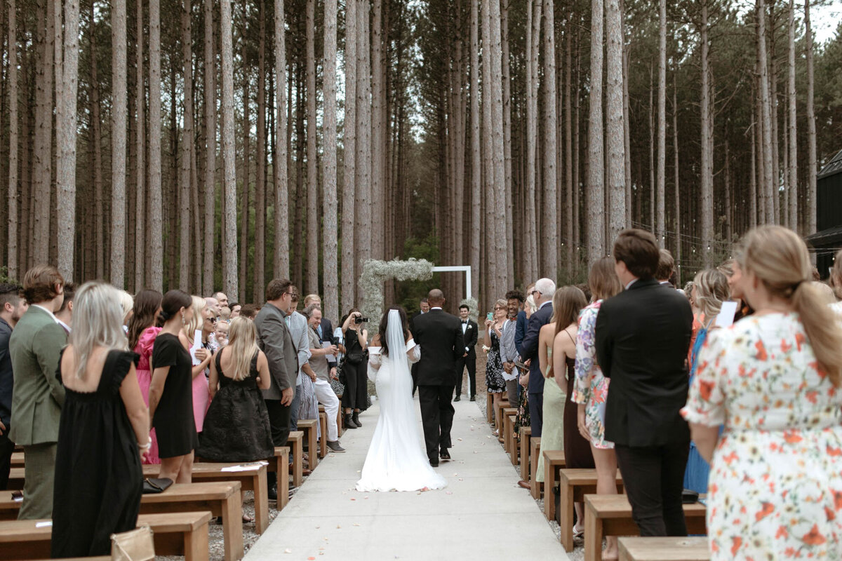 Pinewood Events - Minnesota Modern Nature Inspired Venue - @shantstclair - 1