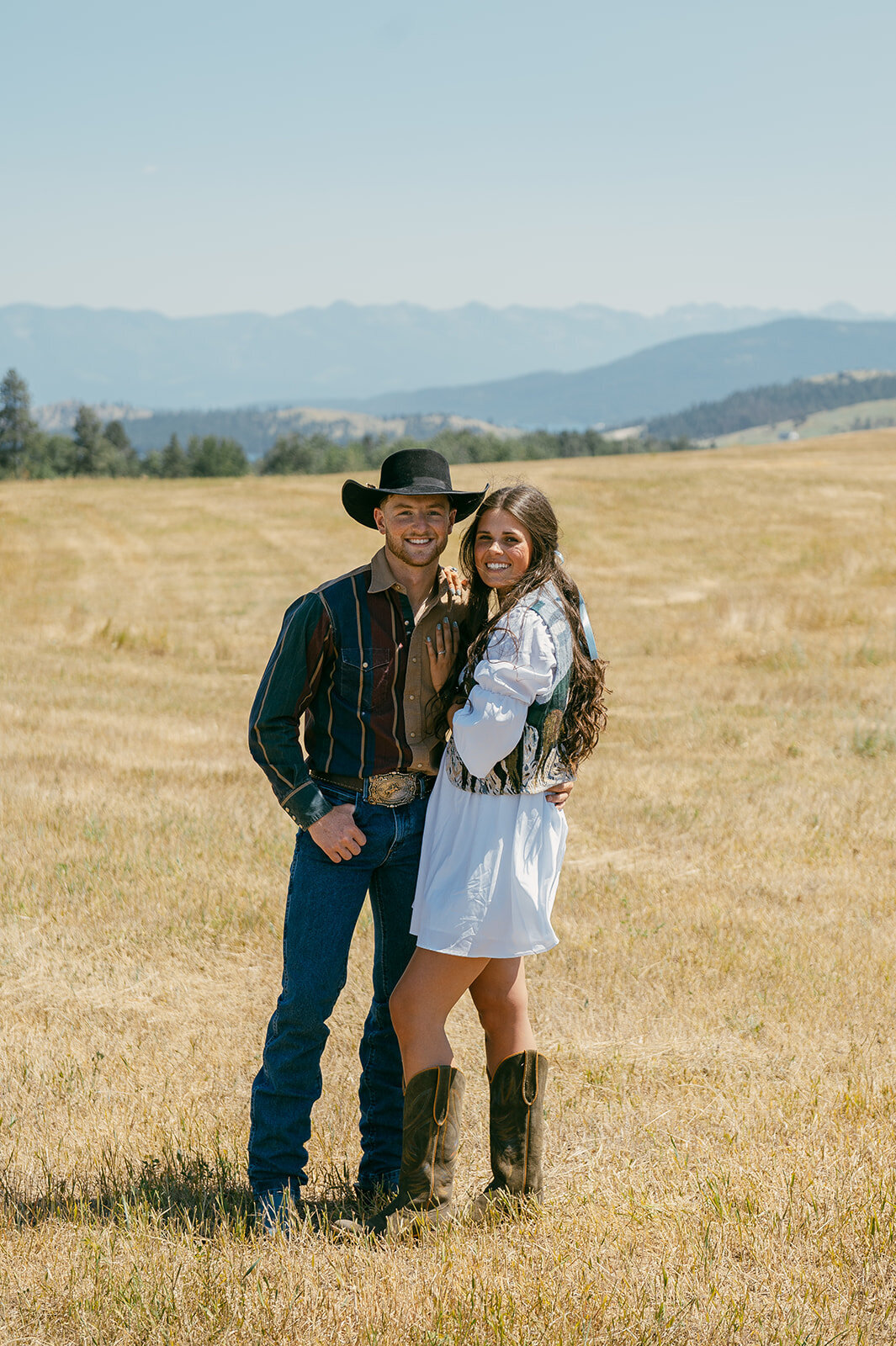 presley-gray-photo-haybale-forest-montana-elopement-8012