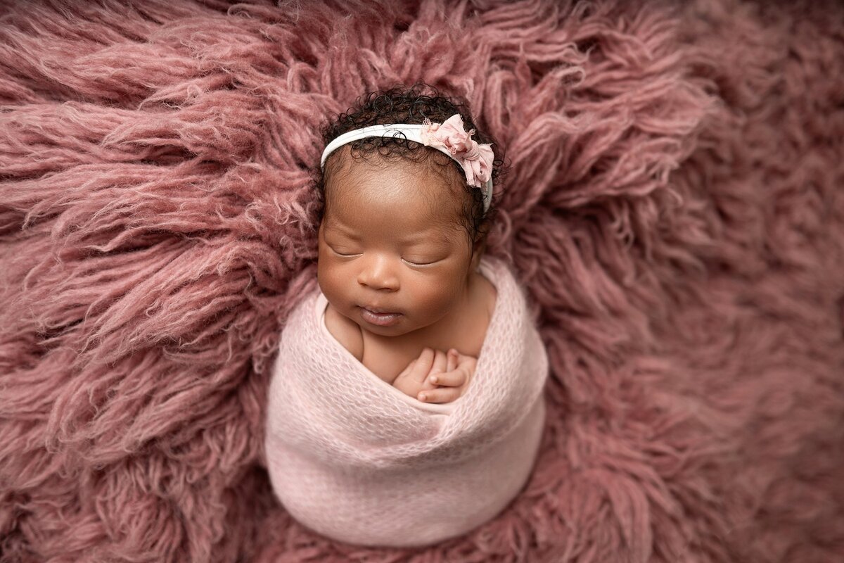 06_11_2024_LillianNewborn-studio-137_WEB